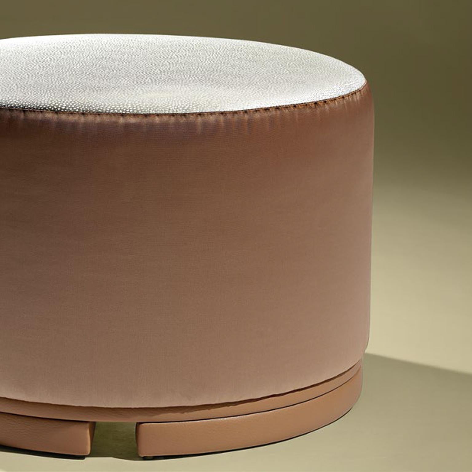 Violet Contemporary and Customizable Pouf by Luísa Peixoto For Sale 7
