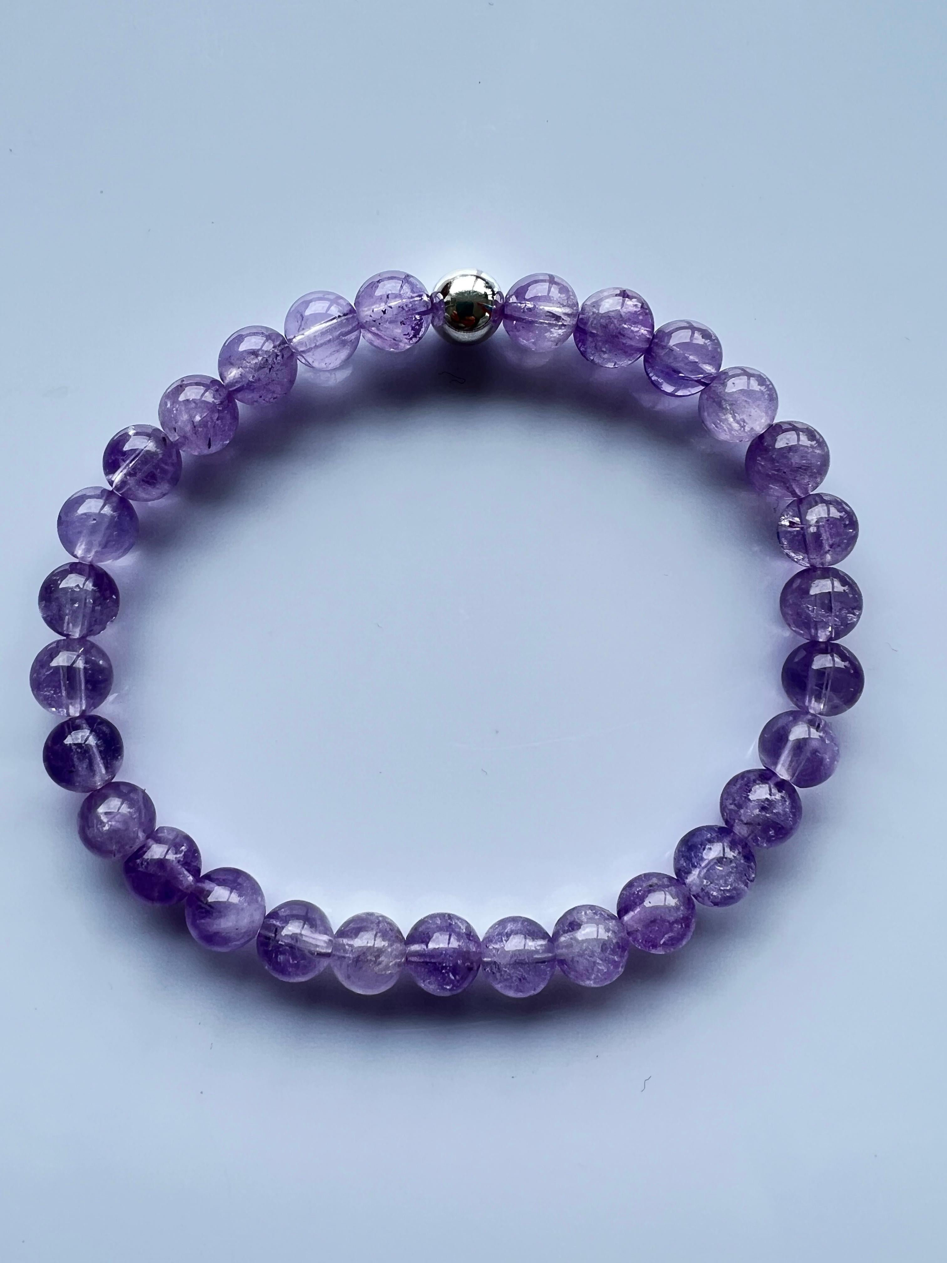 Violettes Kronleuchter-Kronleuchter-Perlenarmband, natürlicher Halbedelstein Silber J Dauphin (Zeitgenössisch) im Angebot