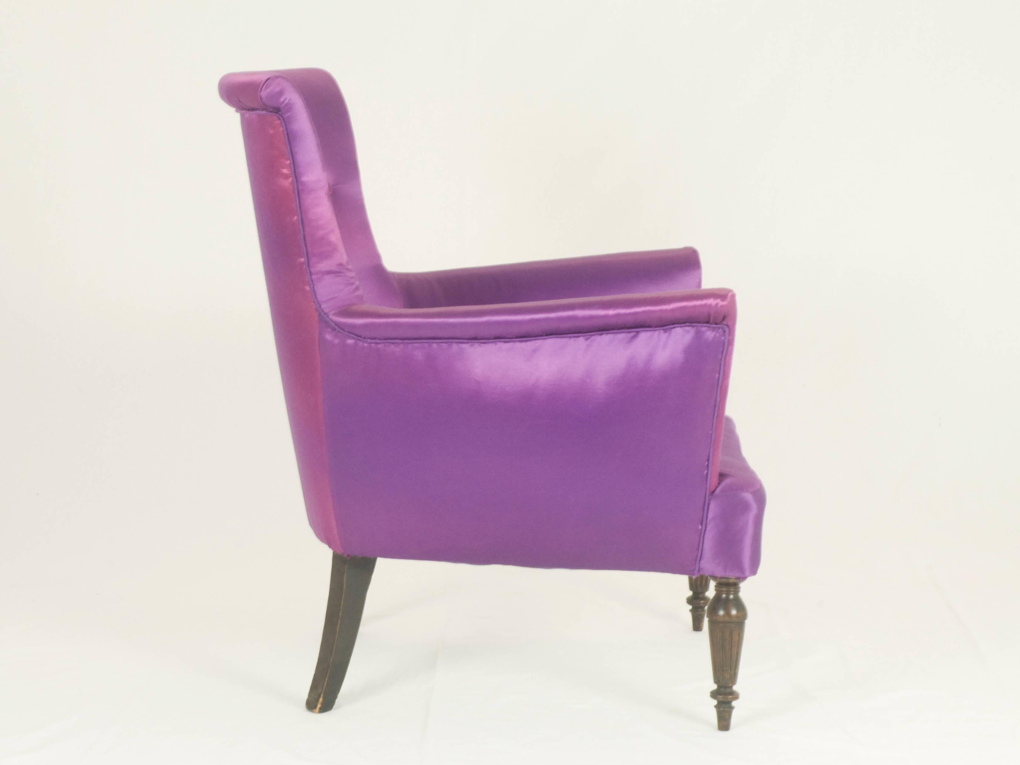 Ébénisé Fauteuils italiens en tissu violet des années 1950, ensemble de deux en vente