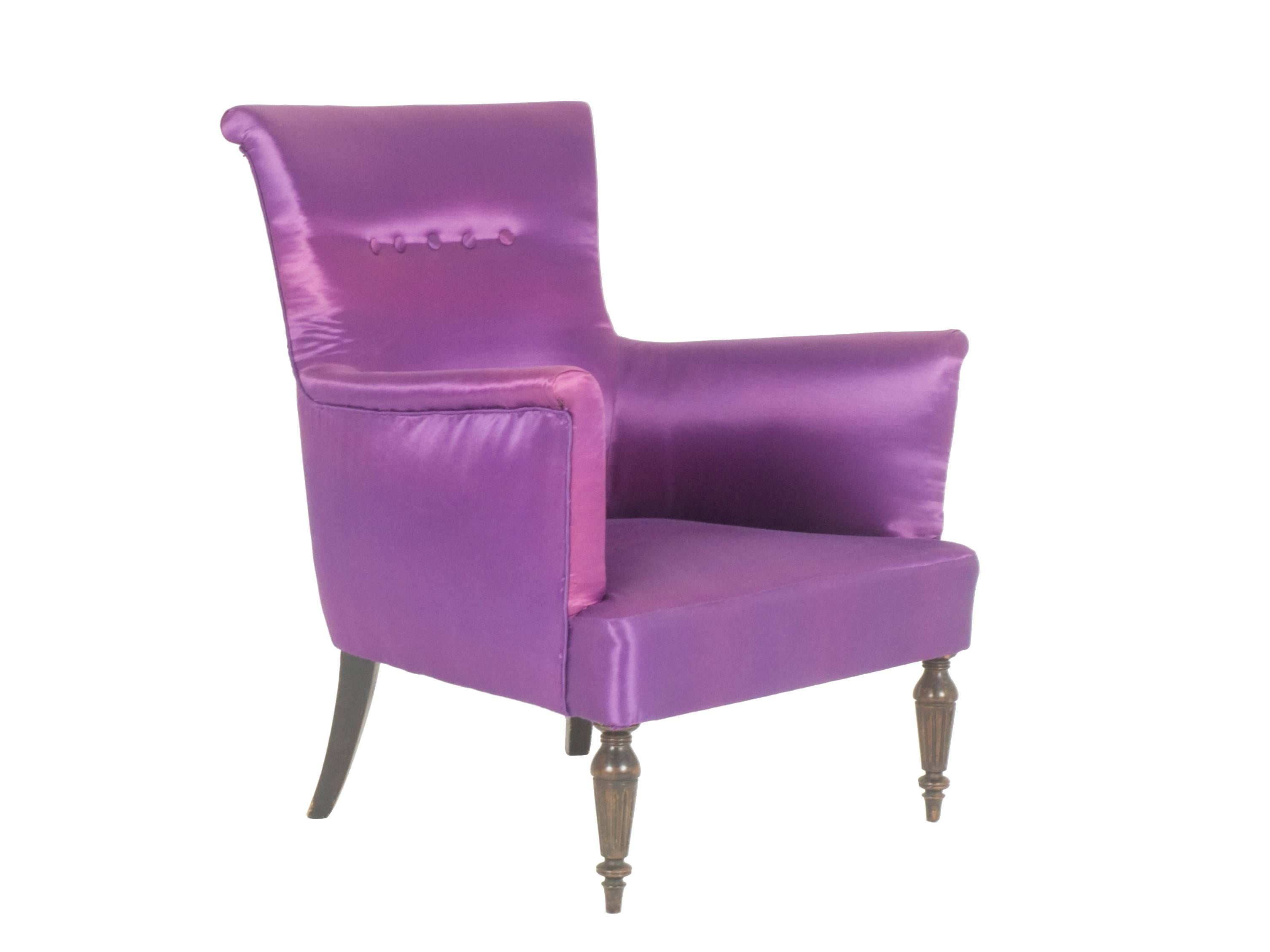 Italienische Sessel aus violettem Stoff aus den 1950er Jahren, Zweier-Set im Angebot 1