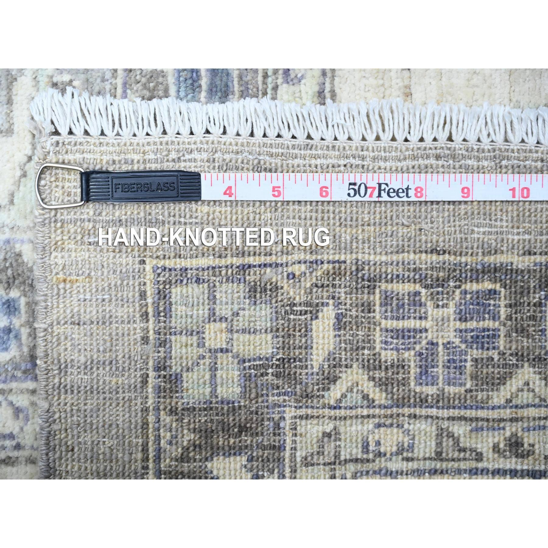 Violet Mist Gray Fine Peshawar Tapis carré en laine douce nouée à la main 11'9