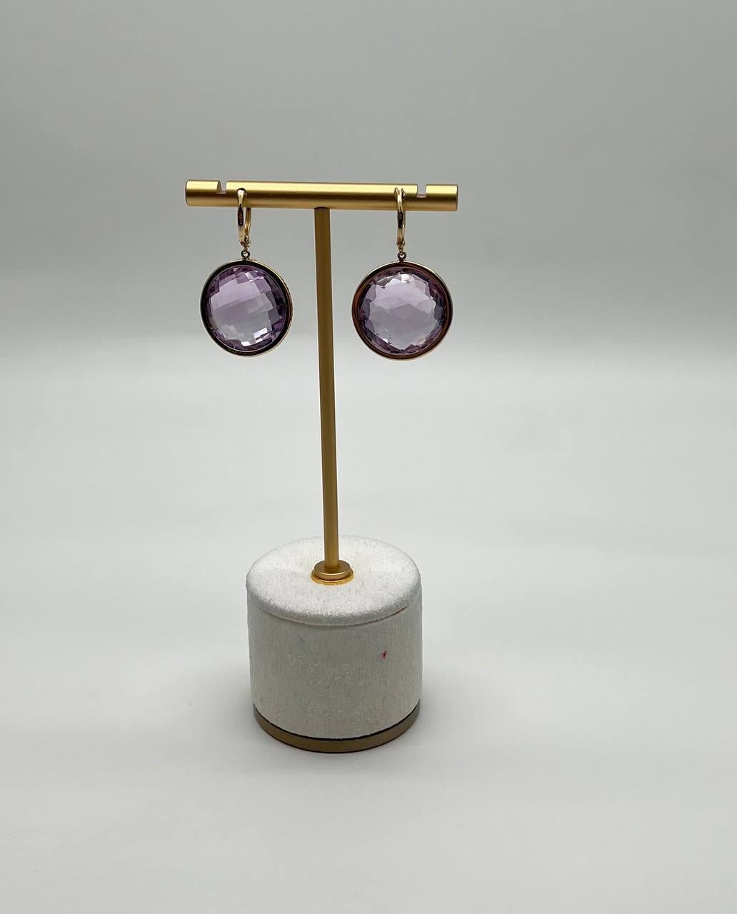 Boucles d'oreilles uniques en or jaune 14K avec pendentifs en améthyste rose violet et diamants sertis en halo en vente 4