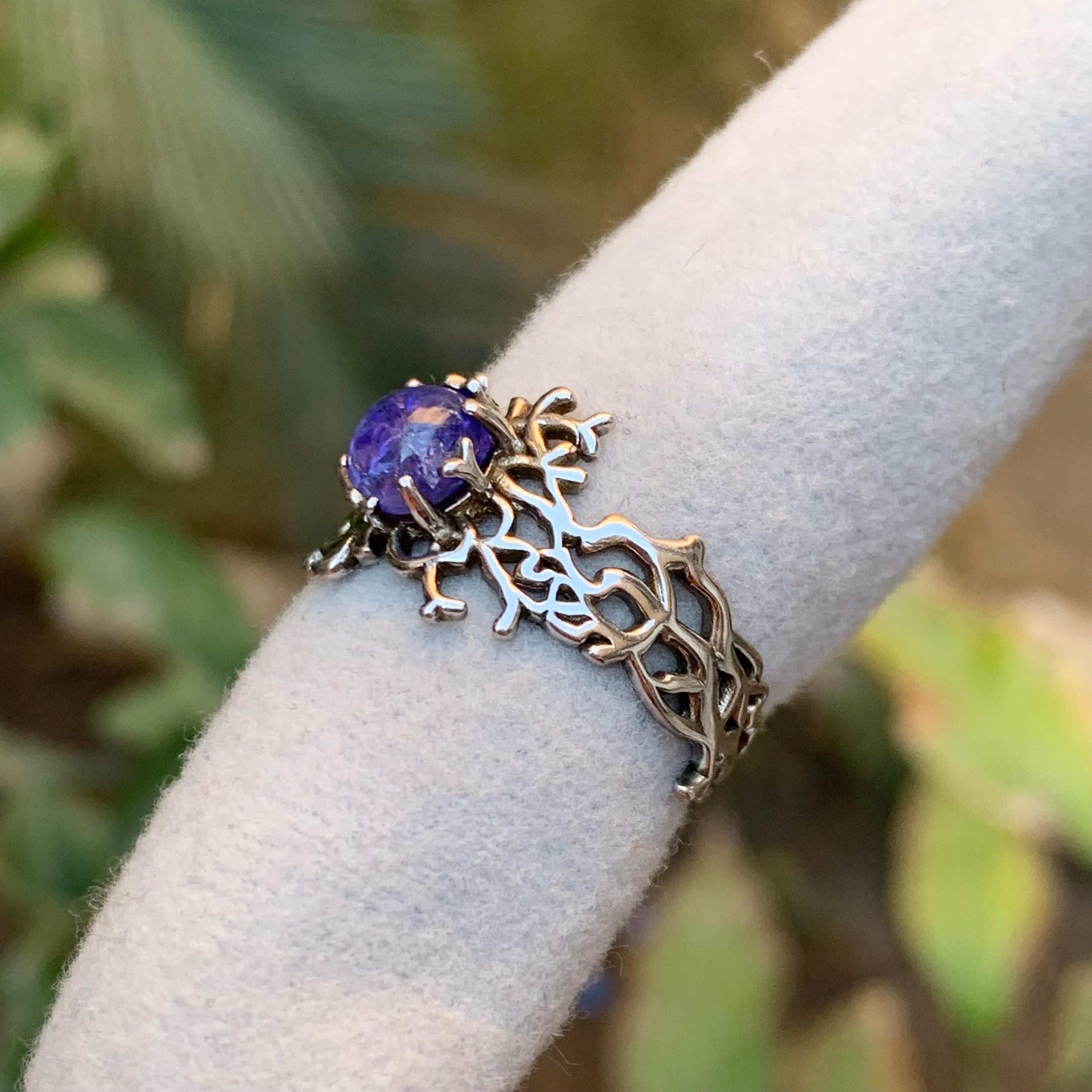 Anello con gemma di tanzanite naturale di colore viola, argento 925, cabochon rotondo in vendita 5