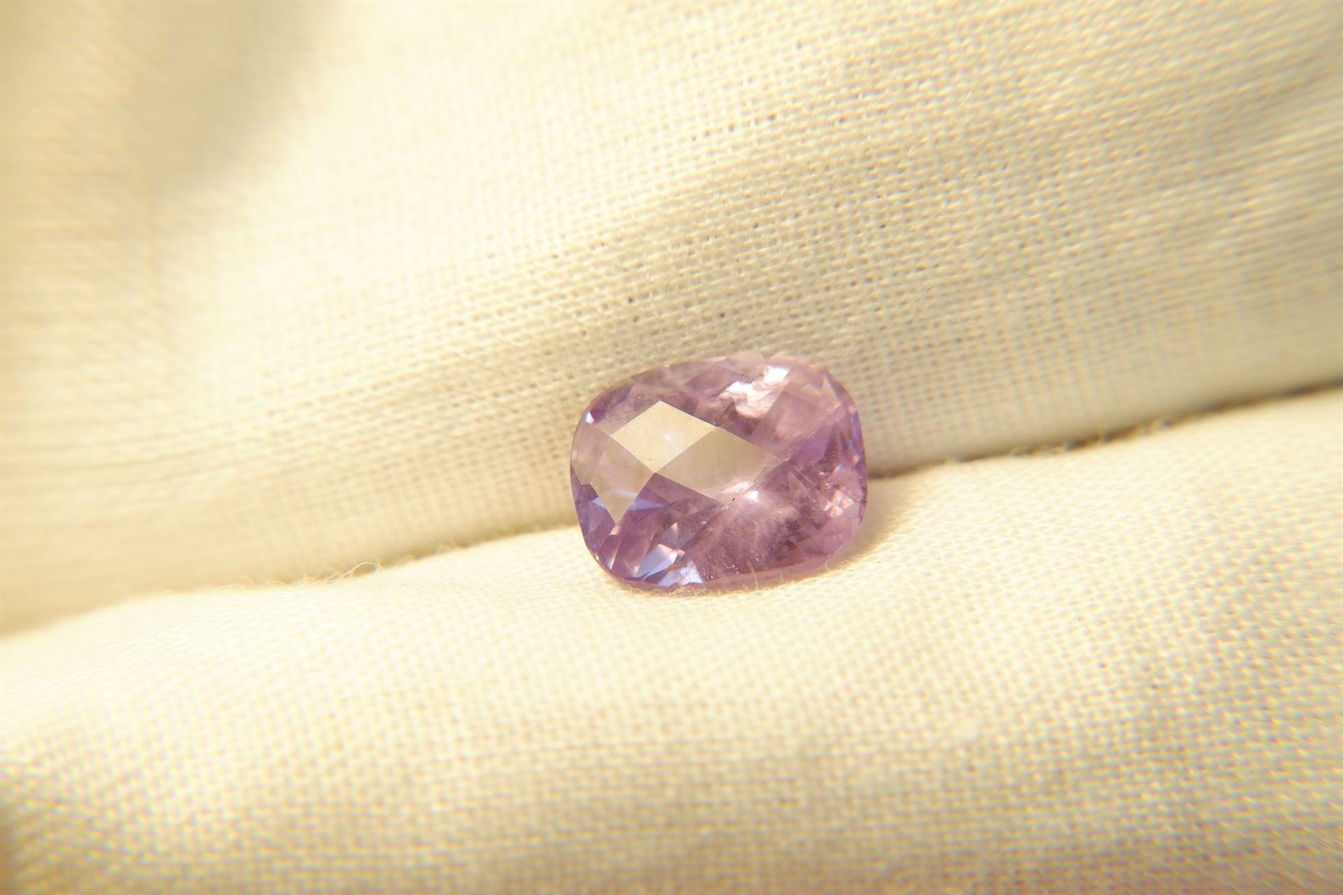 2.03 ct Violet Sapphire, Unheated, Premium Cut, GIA In New Condition For Sale In Sheridan, WY