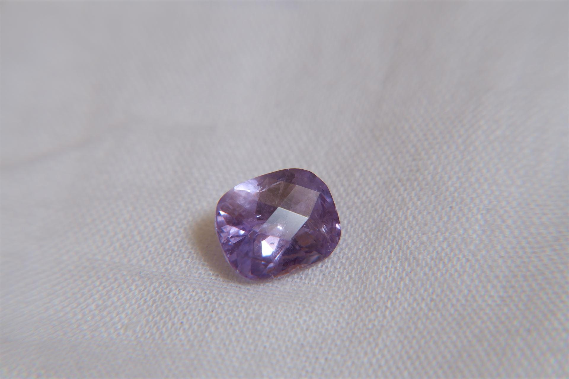 Women's or Men's 2.03 ct Violet Sapphire, Unheated, Premium Cut, GIA For Sale