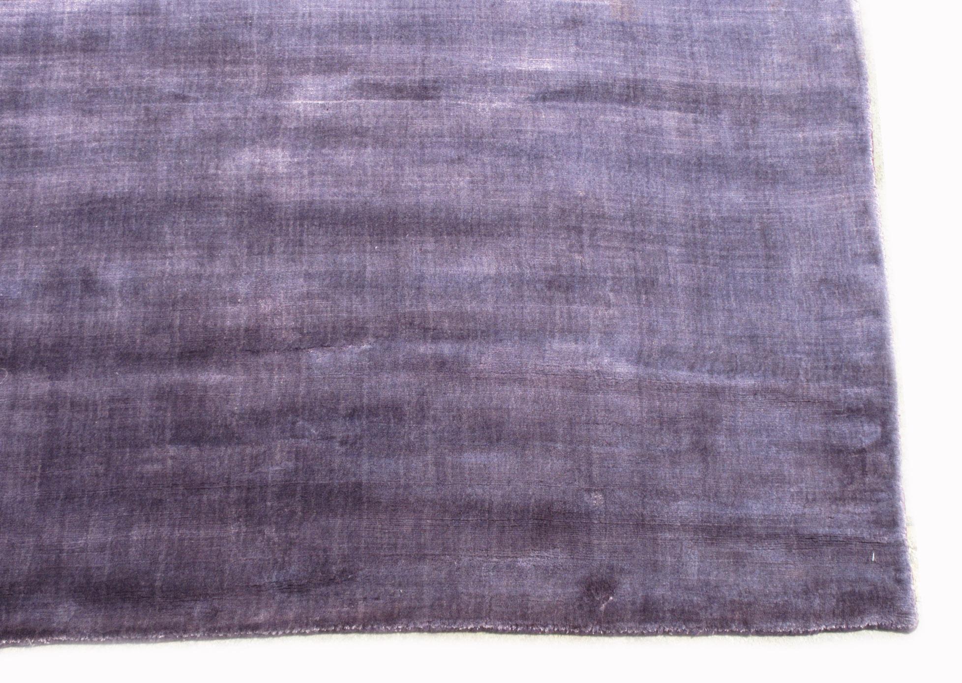 Violet Silk Modern Rug In New Condition For Sale In Laguna Hills, CA