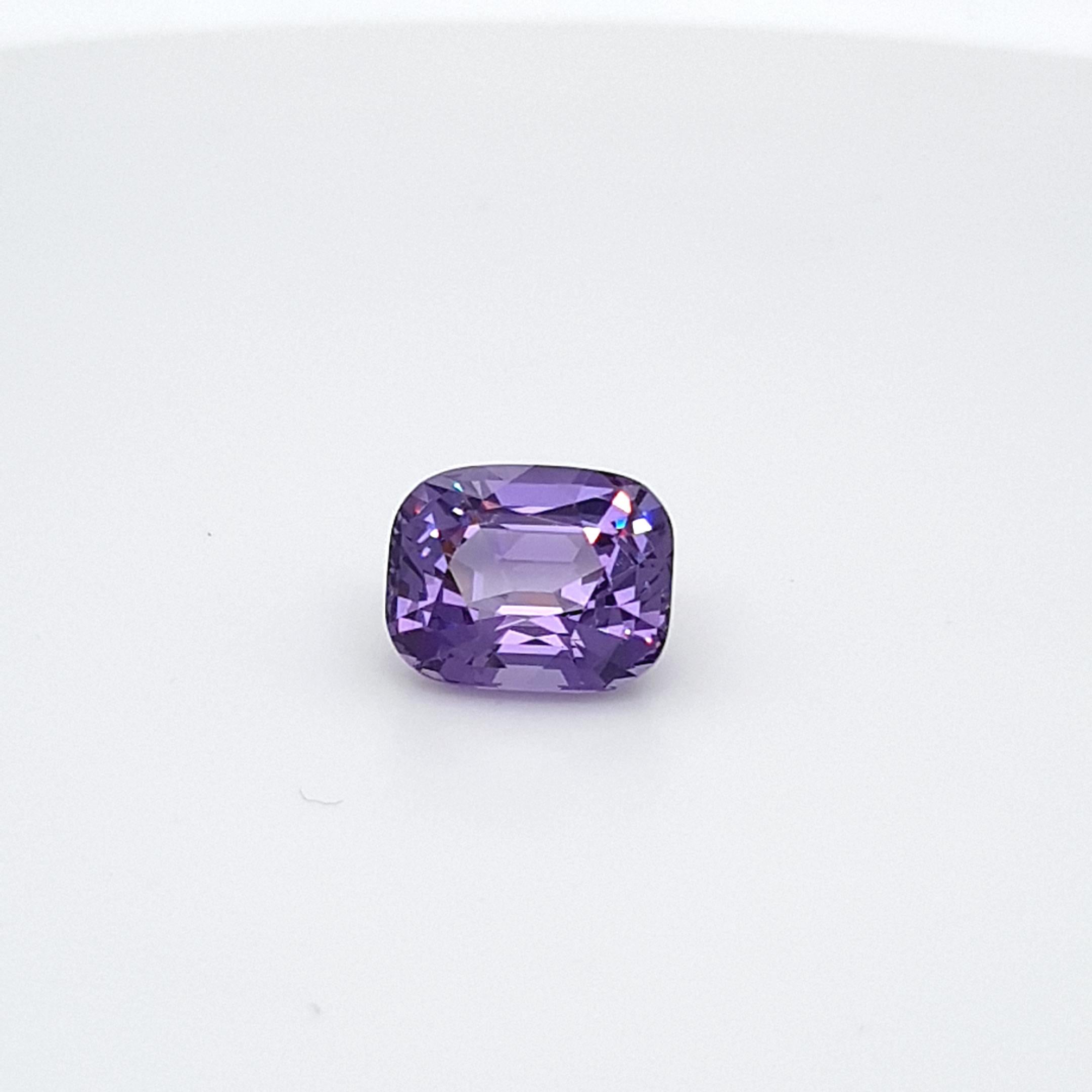 We are delighted to be able to offer for sale, this 4,63 ct. Violet Spinel from our exclusive collection.
This beautiful gem has a soft purplish violet color and a great fire. Cutting, proportion and cleaness enable an very high light return from