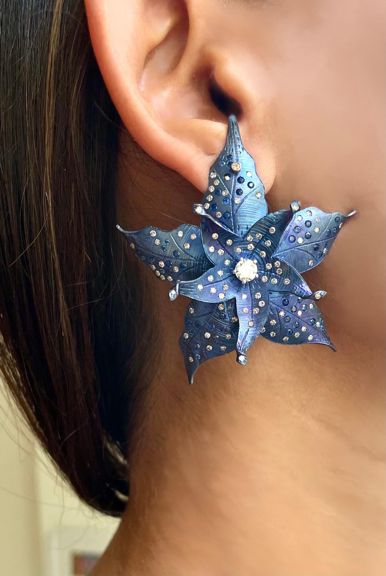 Contemporary Violet Titanium Flower Earrings For Sale