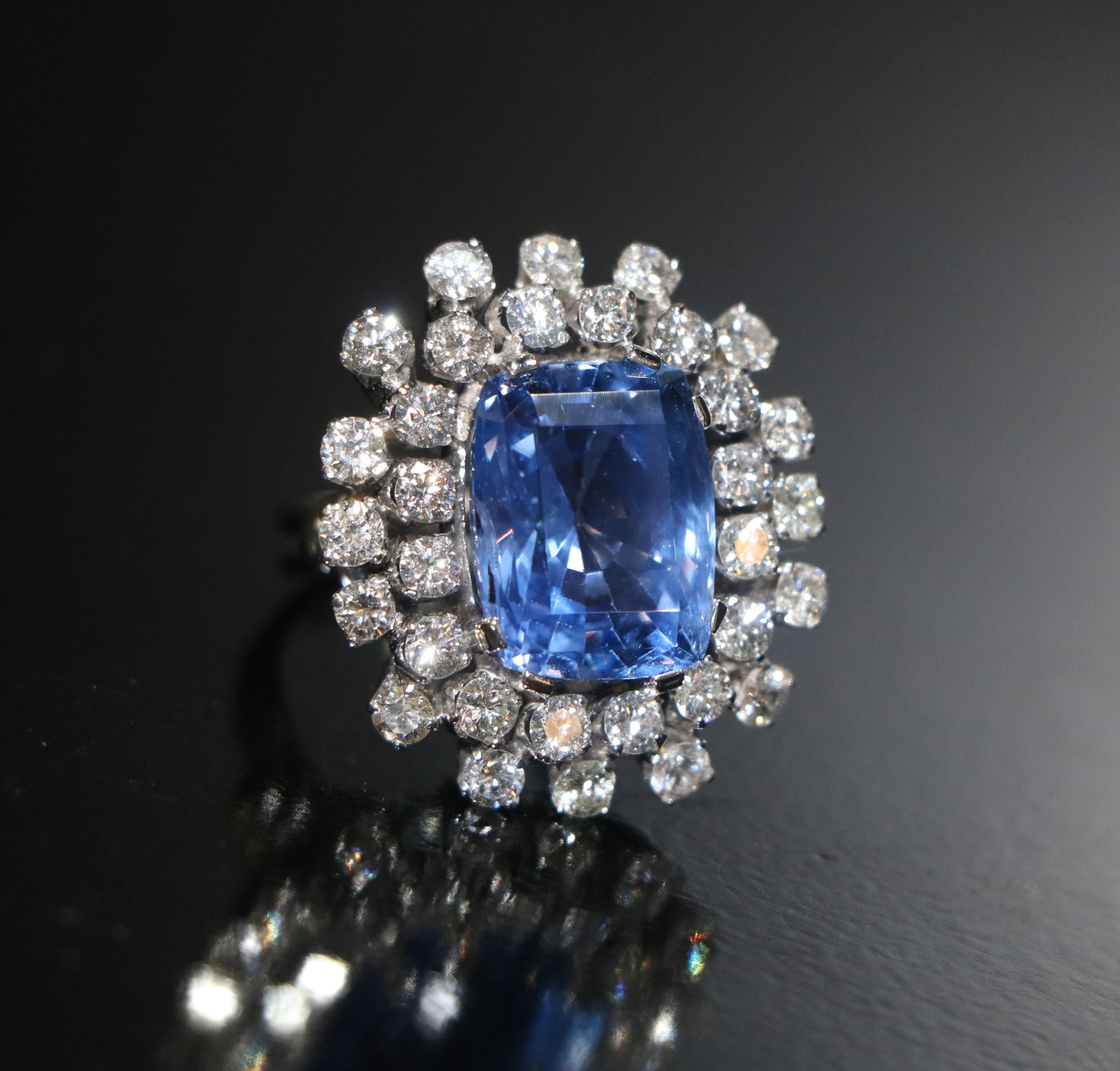 Ring mit violettem blauem Saphir (Art déco) im Angebot