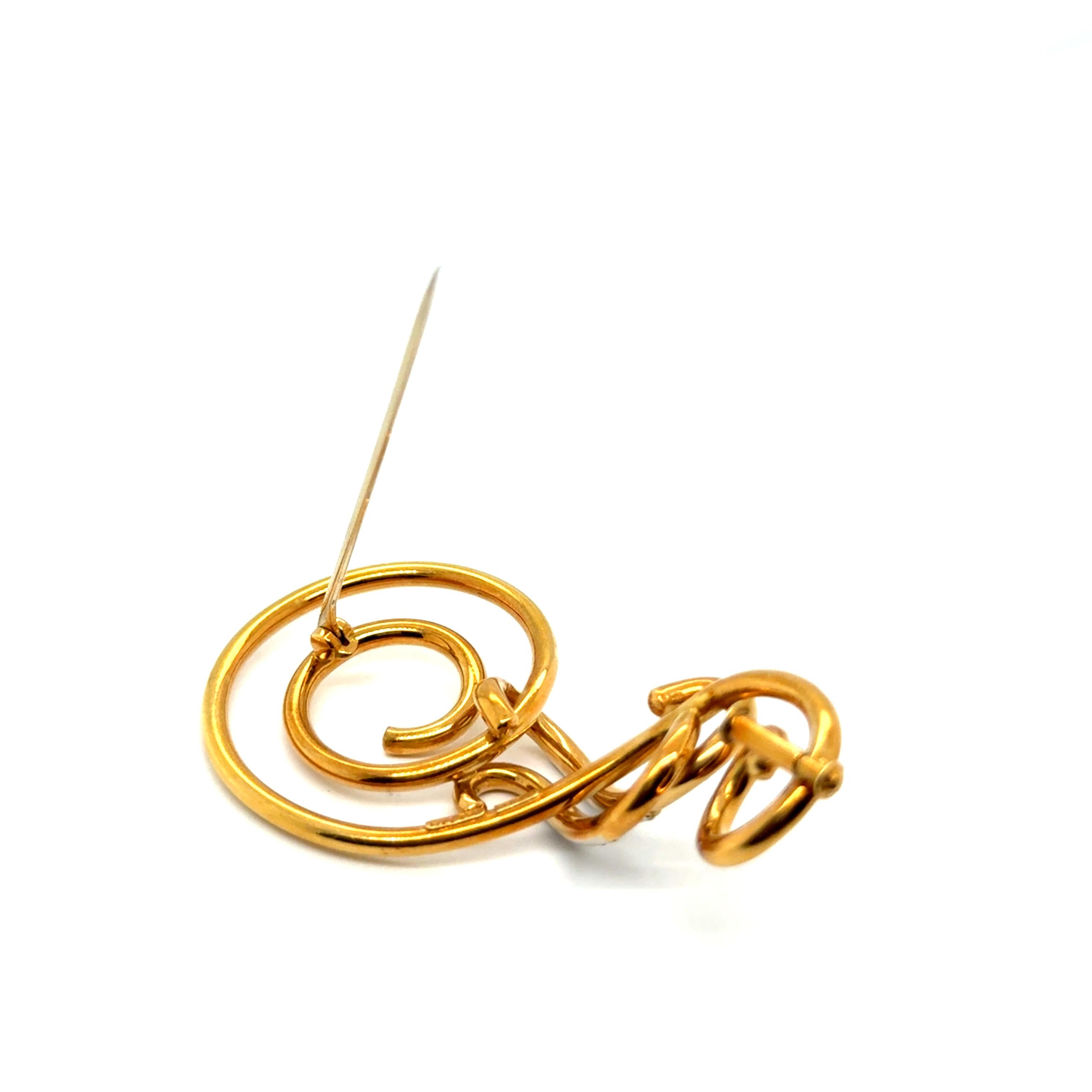 Modern Violin Clef brooch by Meister with Diamonds in 18 Karat Yellow Gold