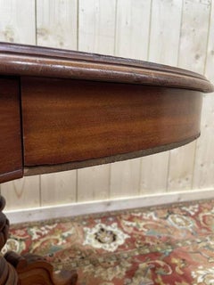 Violin-shaped gueridon in walnut Napoleon III