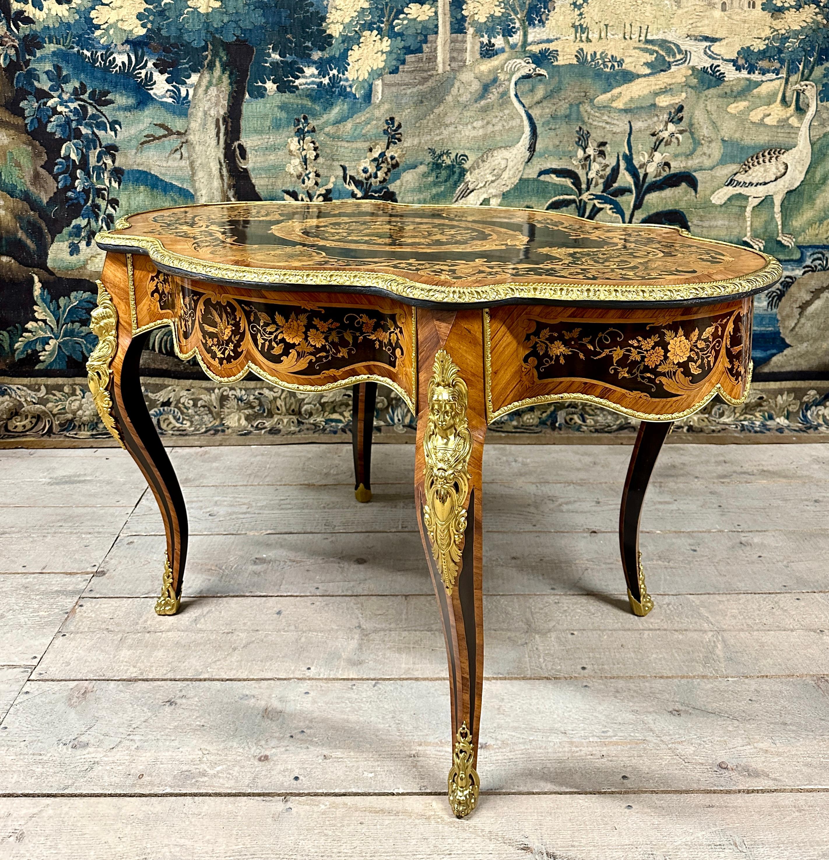 Violin Shaped Middle Table In Marquetry, Or Desk, Napoleon III Period For Sale 1