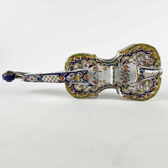 Violín En Mayólica Manufactura Rouen Principios 1800 Cerámica Musical Francesa