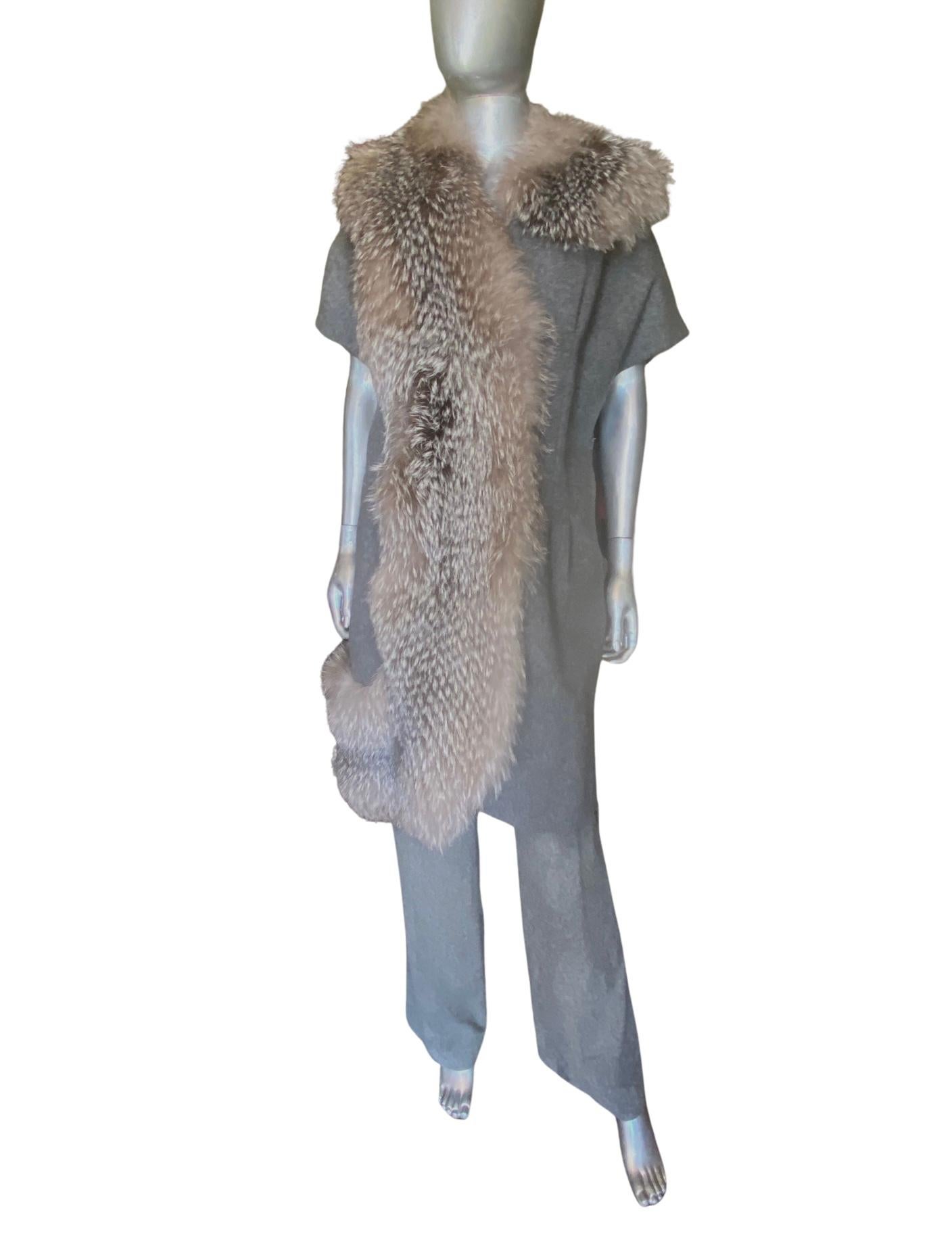 Vionnet Paris Cashmere and Fur Coat (NWT) w/ Addtl Dress & Trouser Set Size 8/10 For Sale 6