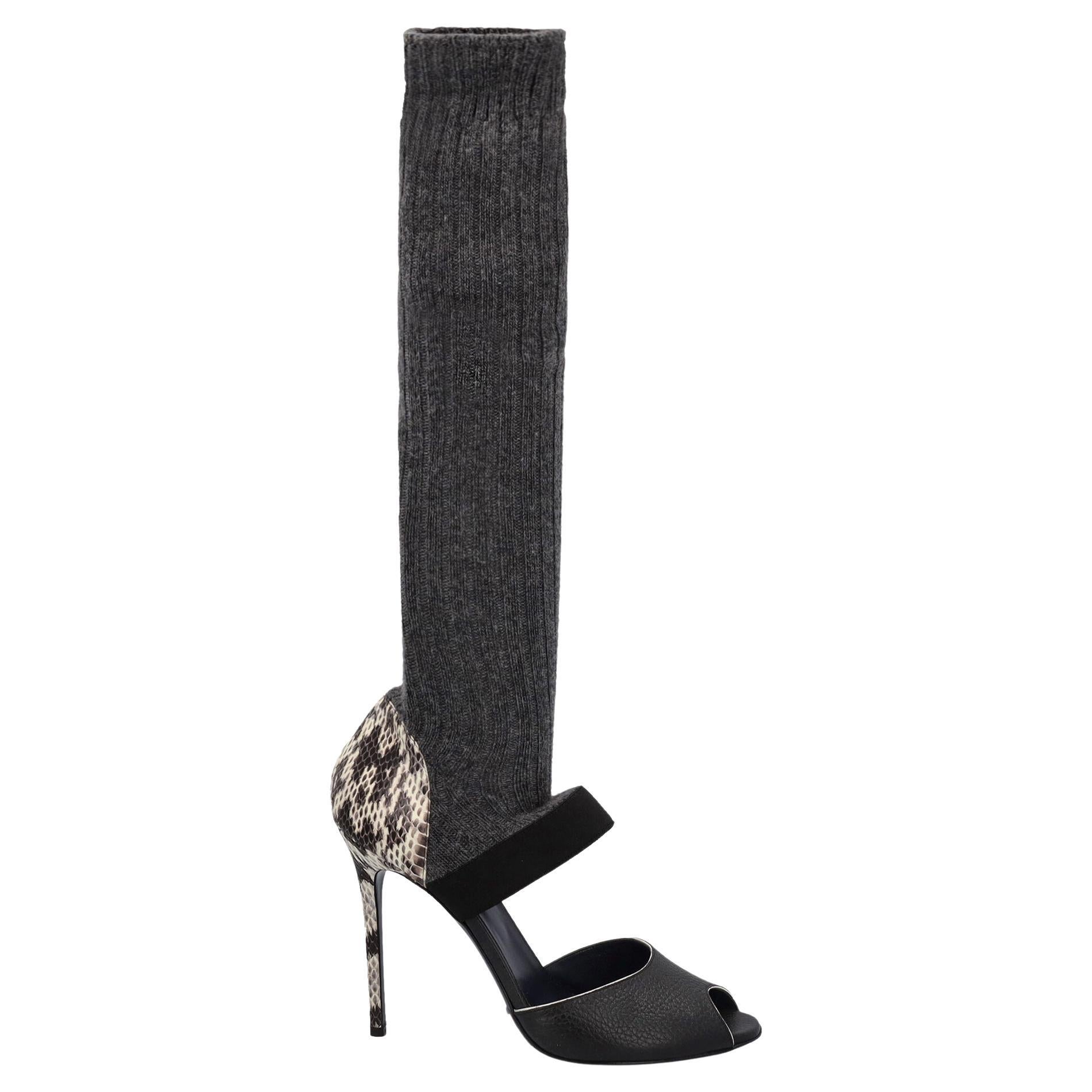 Vionnet  Women   Sandals  Black, Grey, White Leather EU 40 For Sale