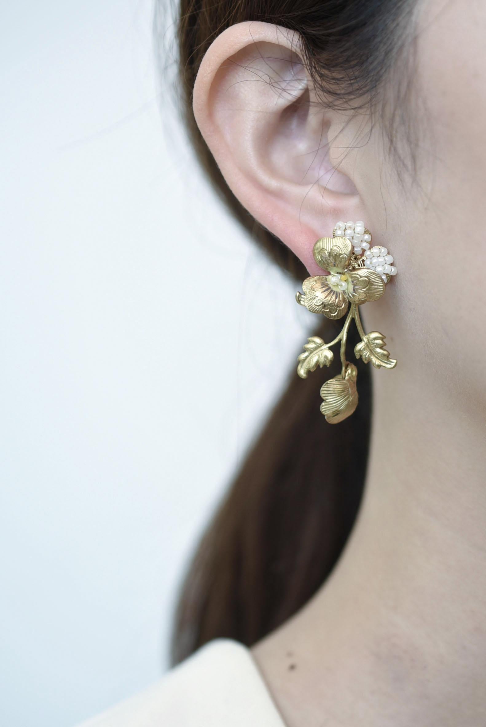viora leaf earring / vintage jewelry , 1970's vintage parts For Sale 2