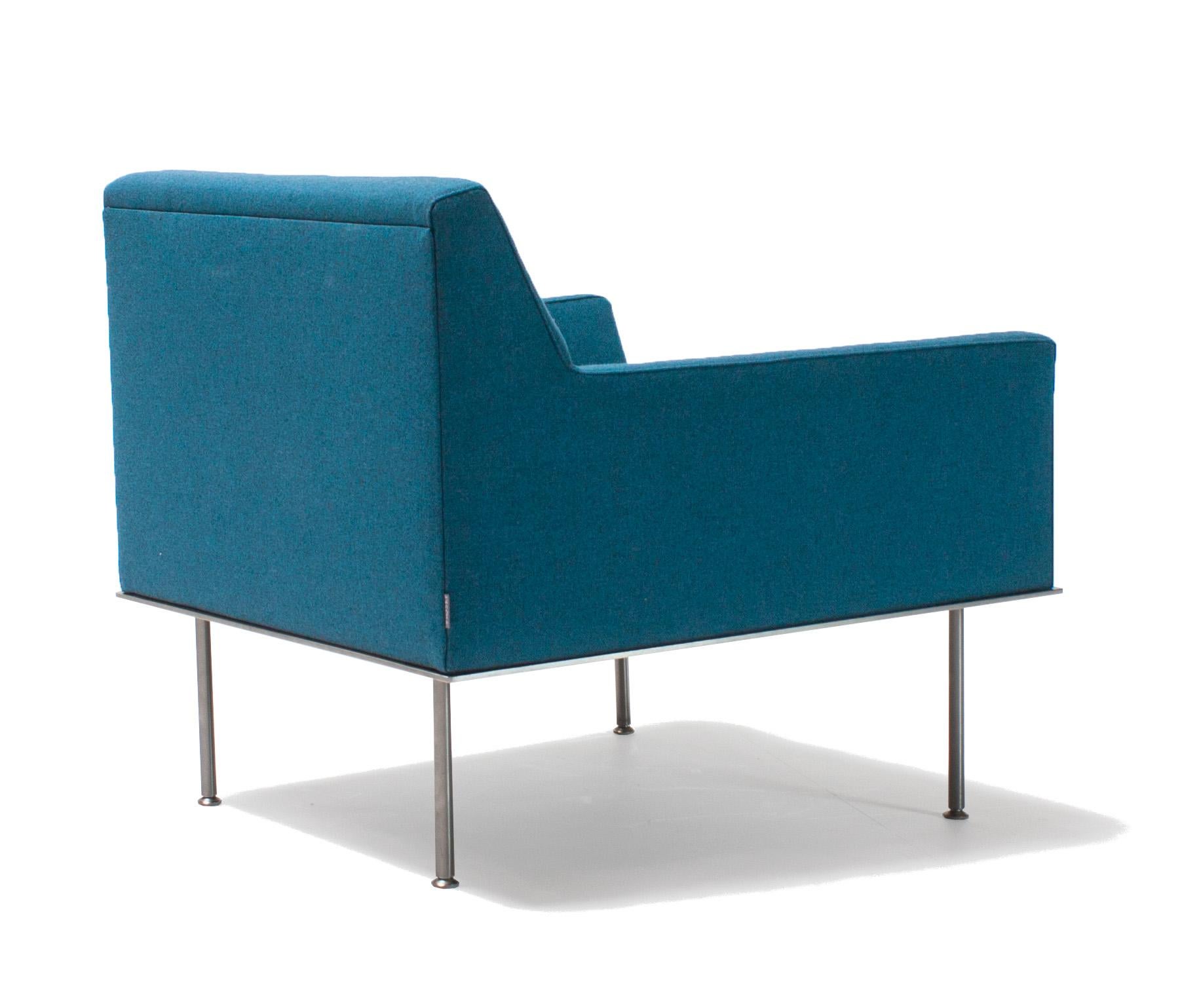 American Vioski New Century Modern Angeles Lounge Chair in Reef Bright Blue For Sale