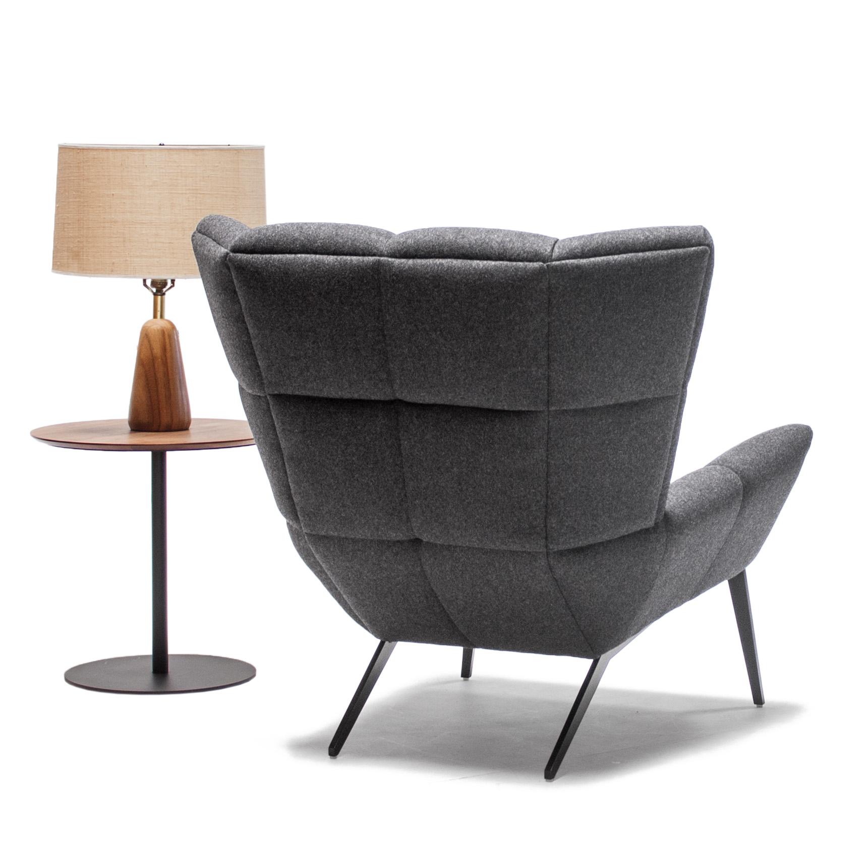 Mid-Century Modern Vioski New Century Modern Tufted Tuulla Lounge Chair in Gray Felted Flannel For Sale