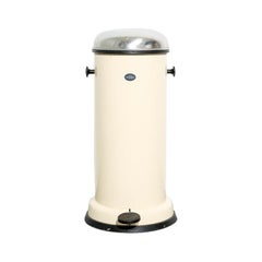 VIPP 16 5 Gallon Waste Bin with Pedal, off White Enamel Finish