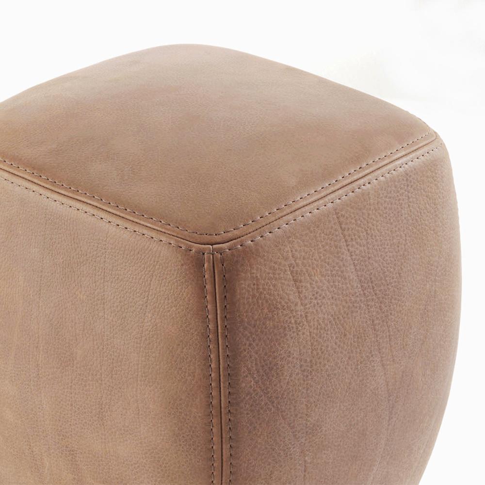 Virgil Leather Stool In New Condition For Sale In Paris, FR
