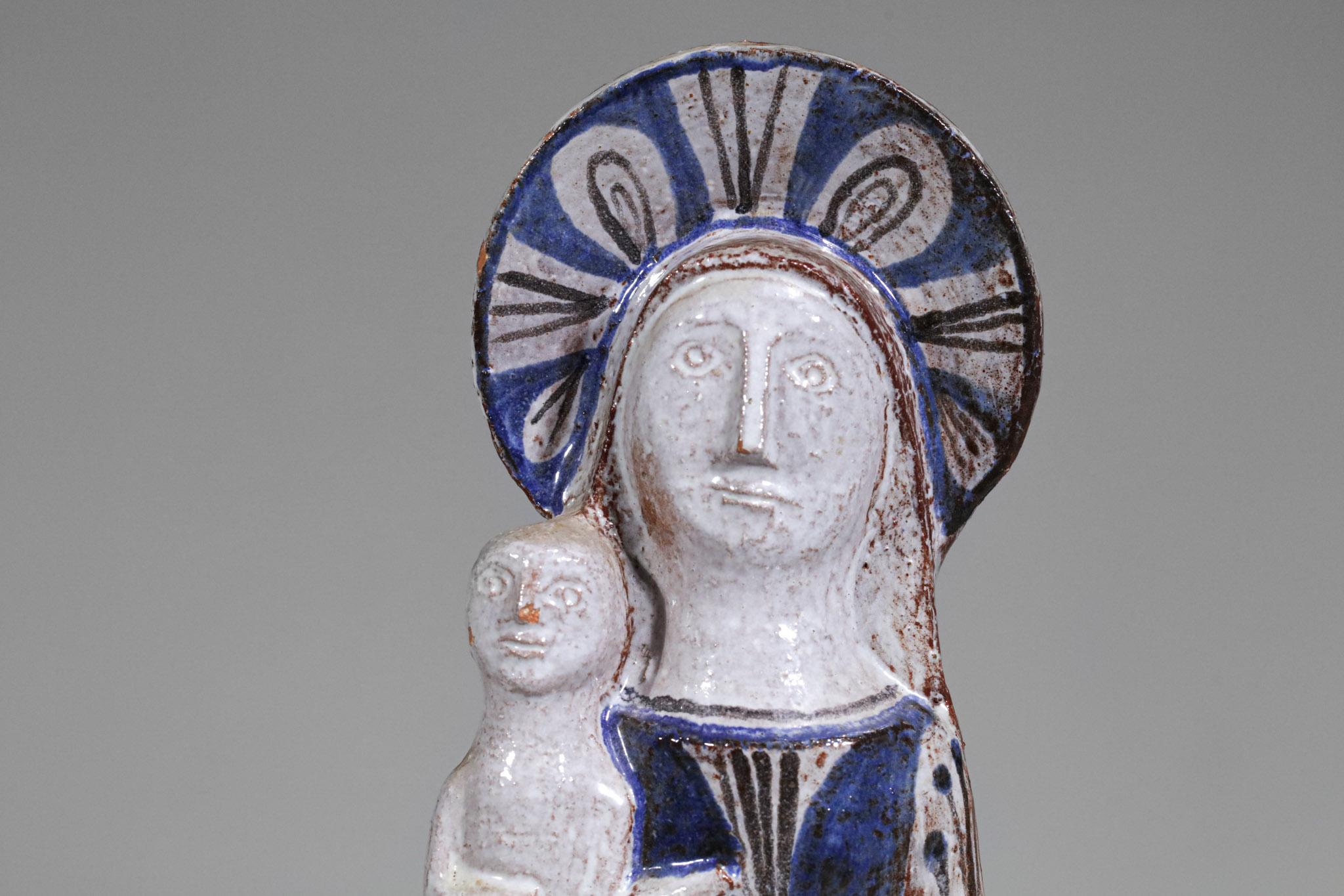 Milieu du XXe siècle Virgin and Child, céramique de l'artiste français Jean Derval, années 1960 - F422 en vente