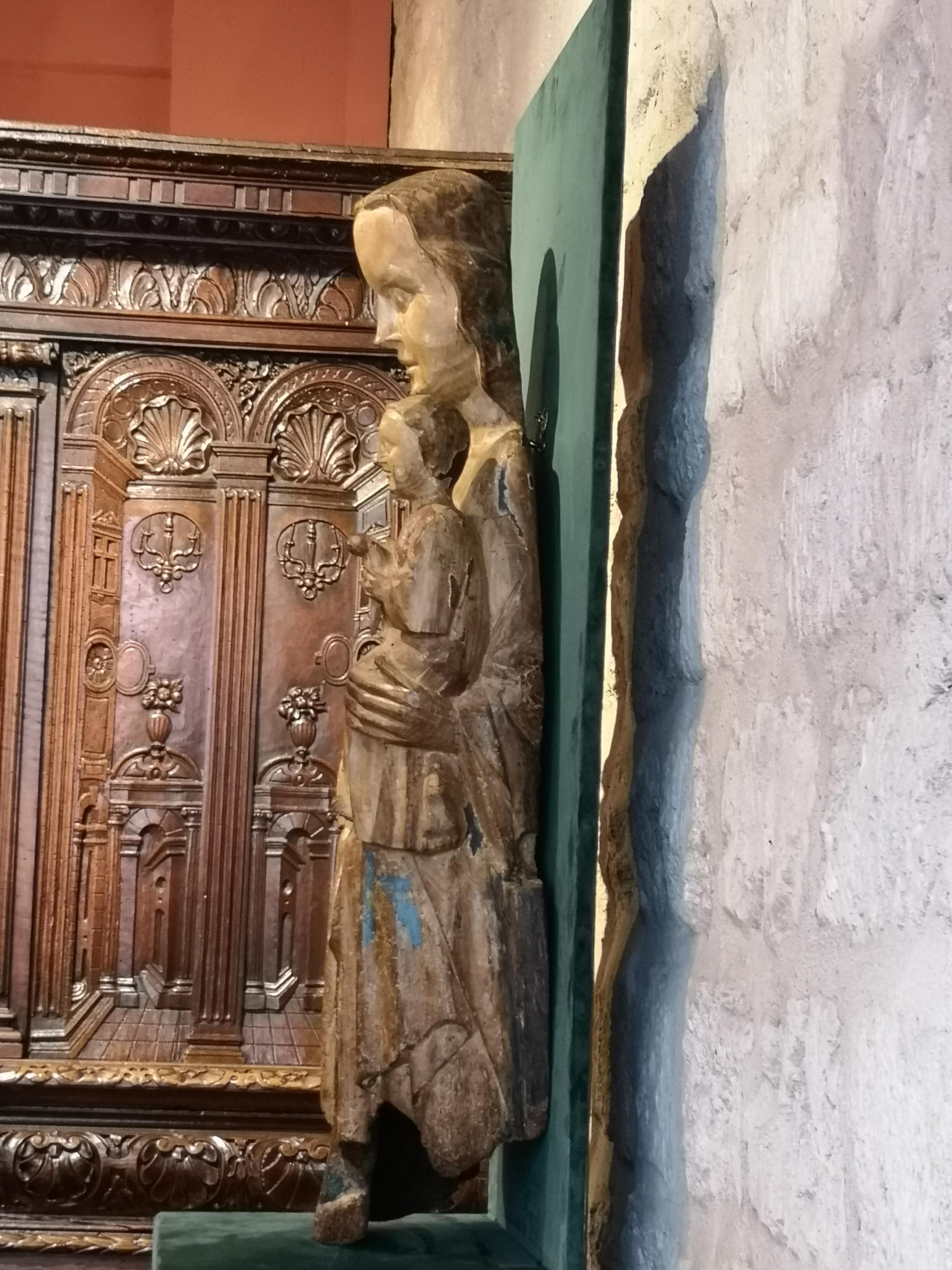 Wood Virgin and Child in Majesty with a Bird For Sale