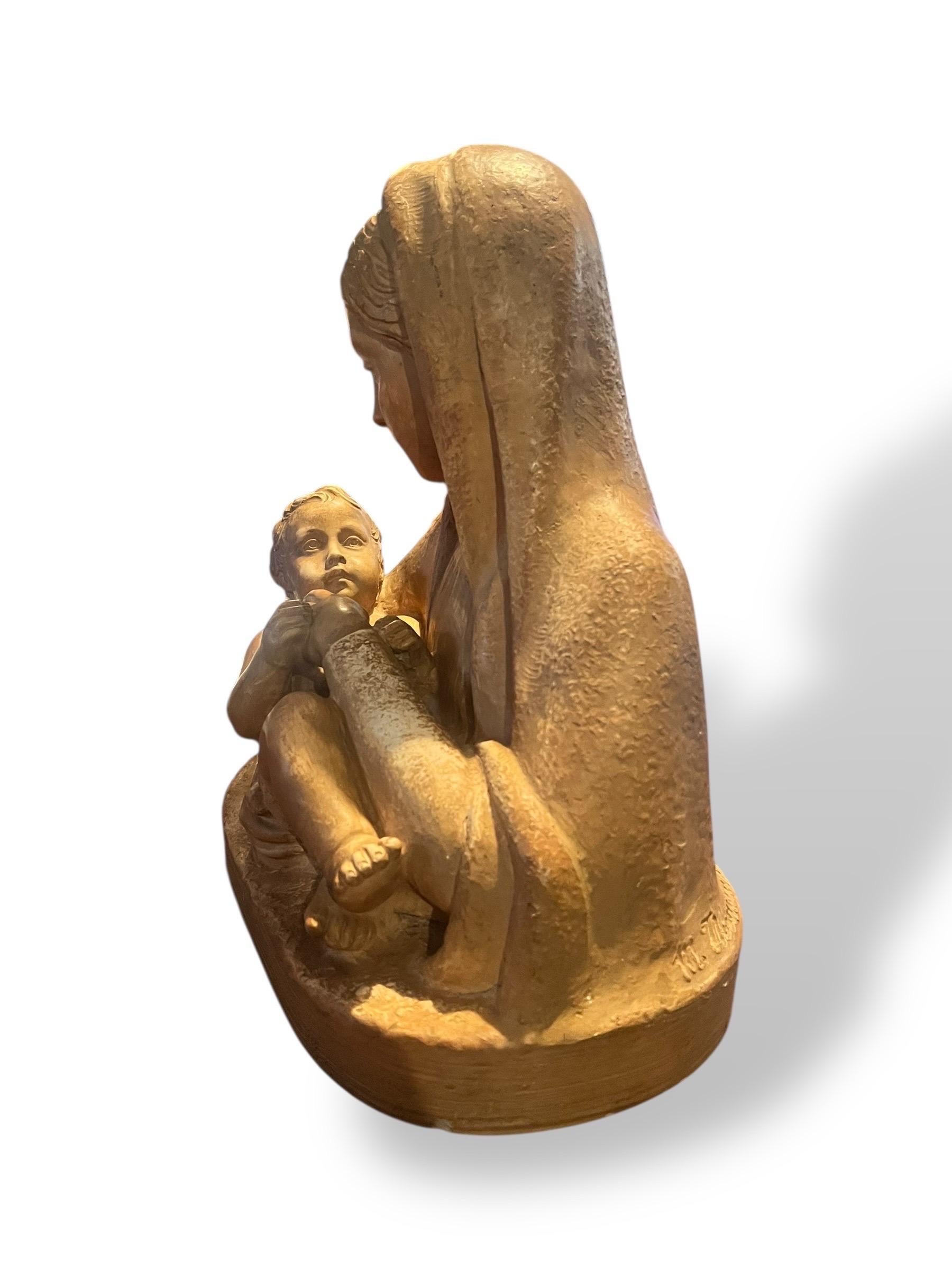 Jungfrau und Kind aus Terrakotta, signiert M. Normand, um 1890-1910 im Angebot 5