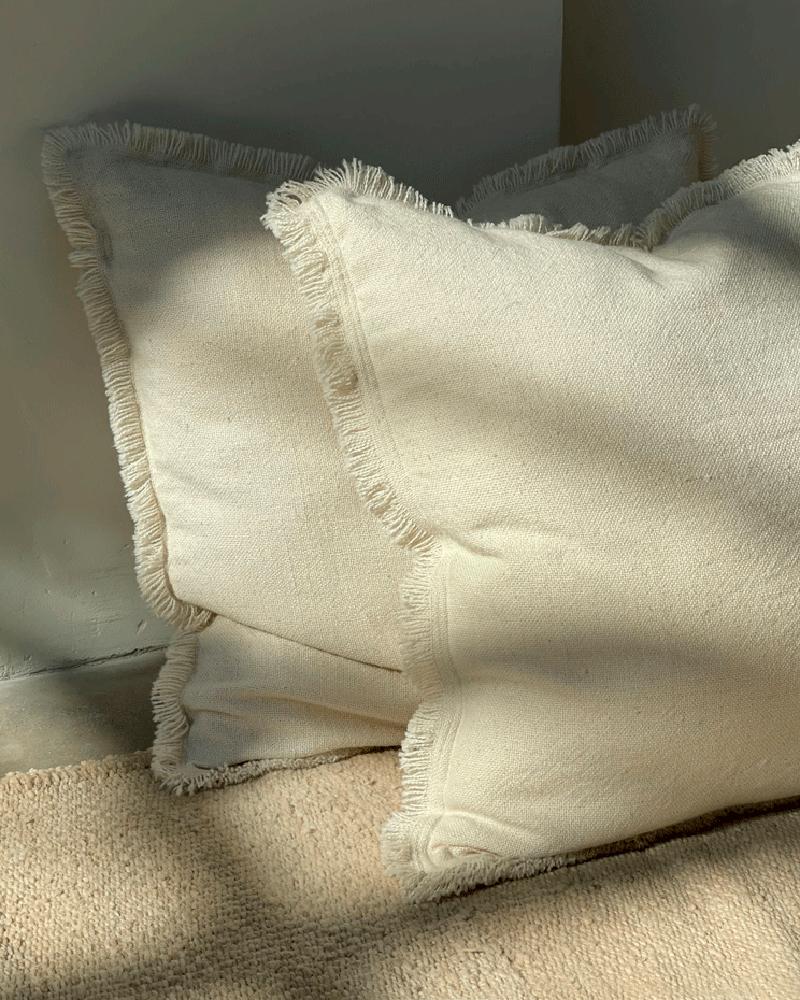 Hand-Woven Virgin Llama Wool Throw Pillow in Cream with Fringe, in Stock For Sale