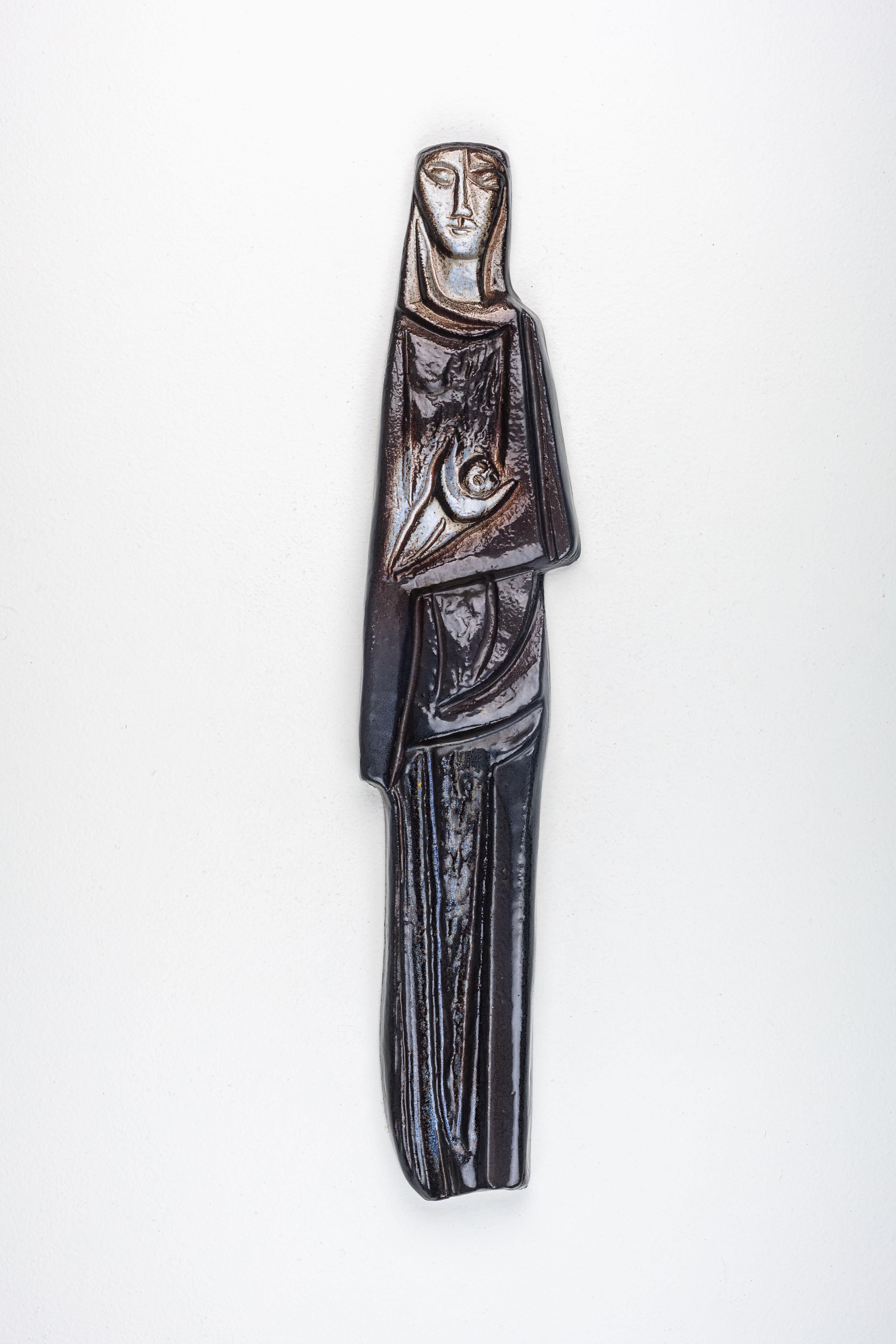Wandschmuck der Jungfrau Maria und des Kindes Jesus, Bauhaus Art Deco, deutscher Expressionismus (Keramik) im Angebot