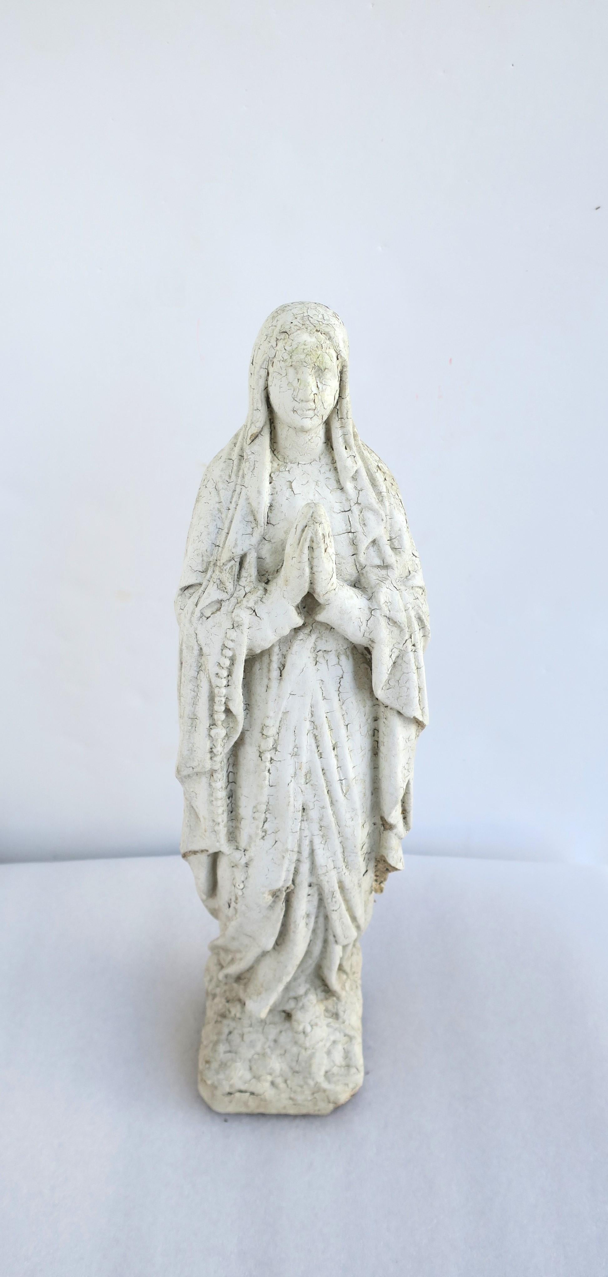 Gartenstatue der Jungfrau Maria im Angebot 6