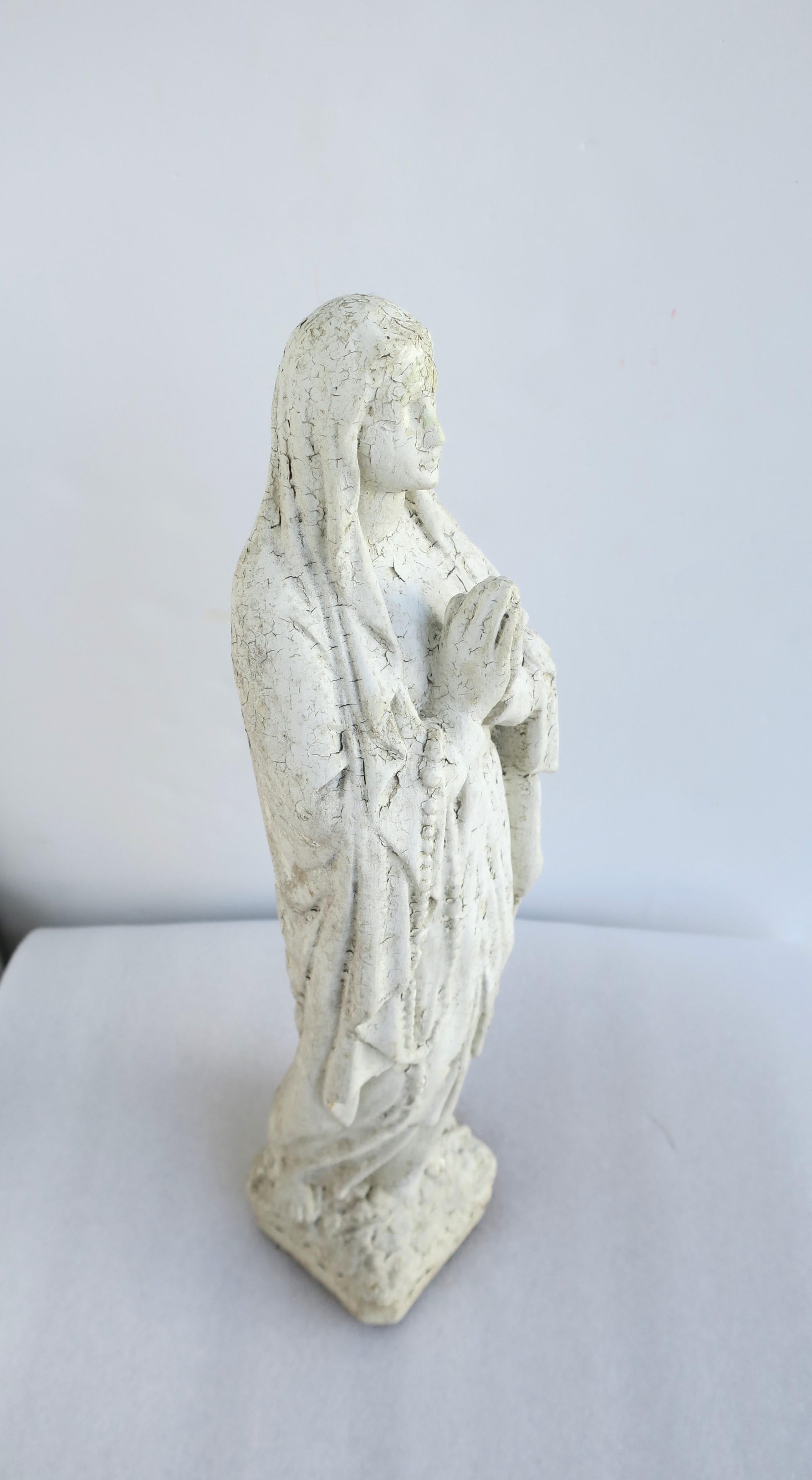 Gartenstatue der Jungfrau Maria (20. Jahrhundert) im Angebot
