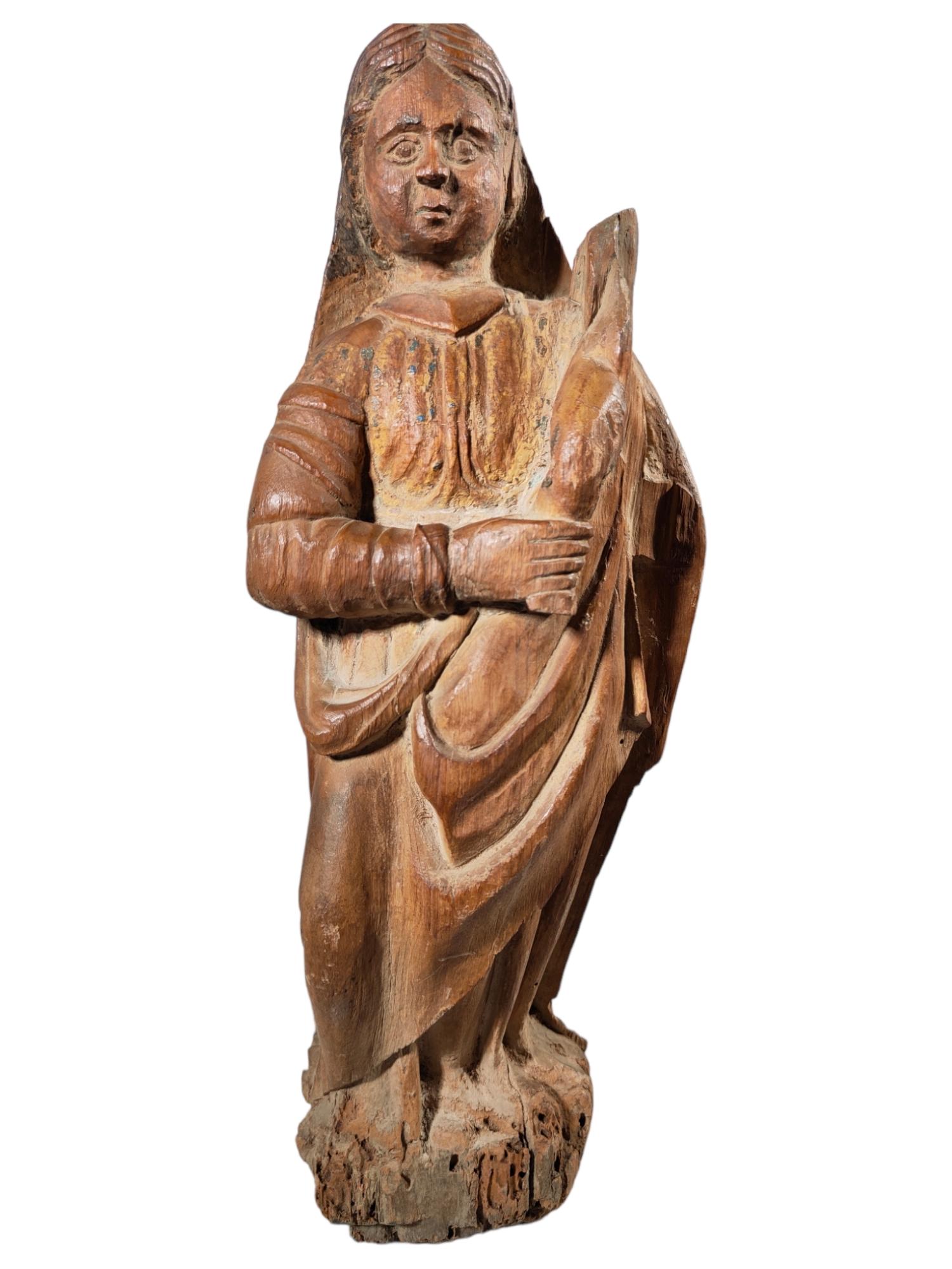 Virgin Mary in wood from the 16th century
Ancient wooden Madonna partly painted in wood of the 16th century in his arms he had the child Jesus.It is a sculpture with a special charm, so it is very primitive. Measures: 40x14x9 cm.