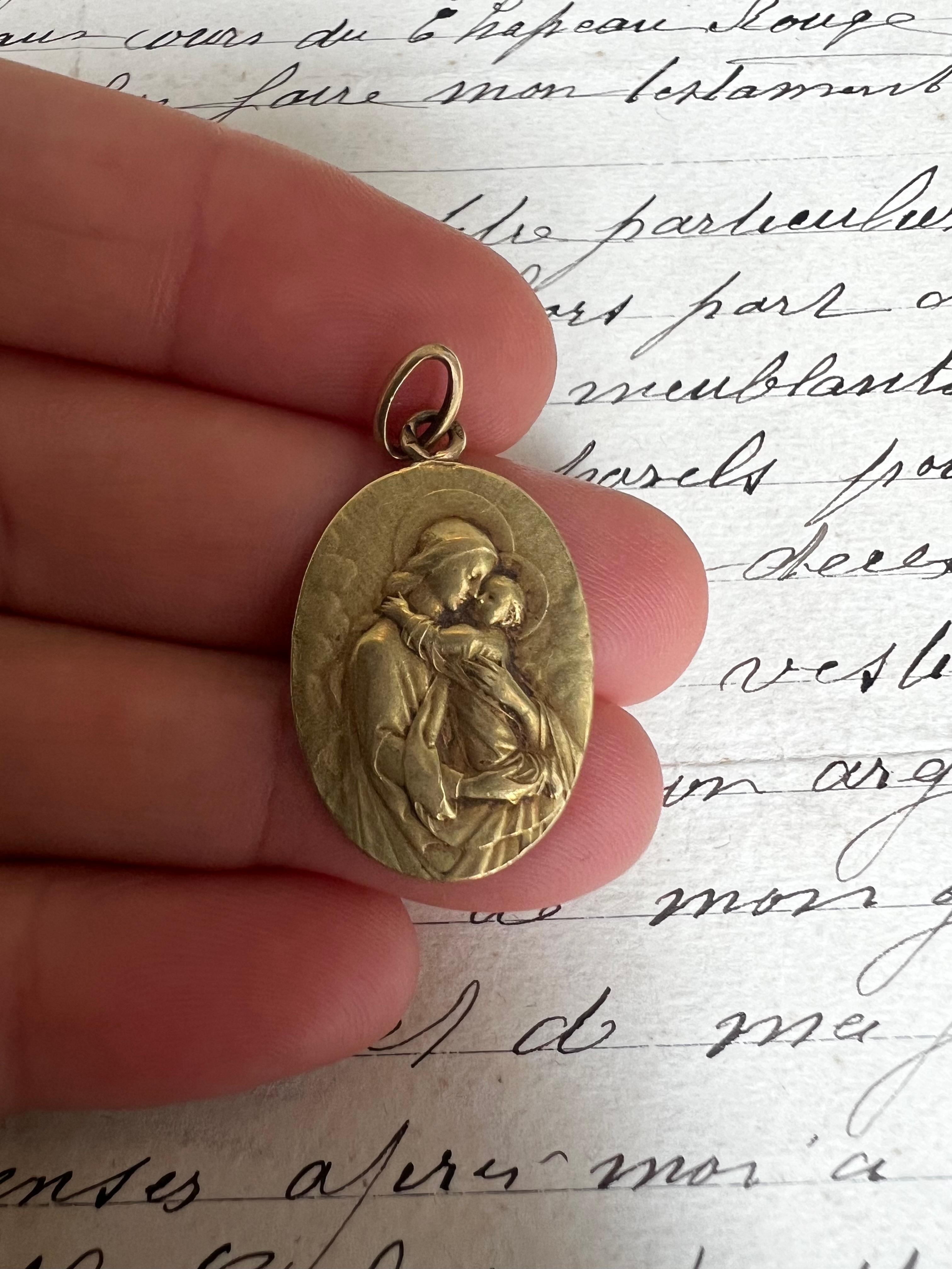 Religiöser Anhänger Jungfrau Maria Madonna aus 18 Karat Gold Religiös im Zustand „Gut“ in Mārupe, LV