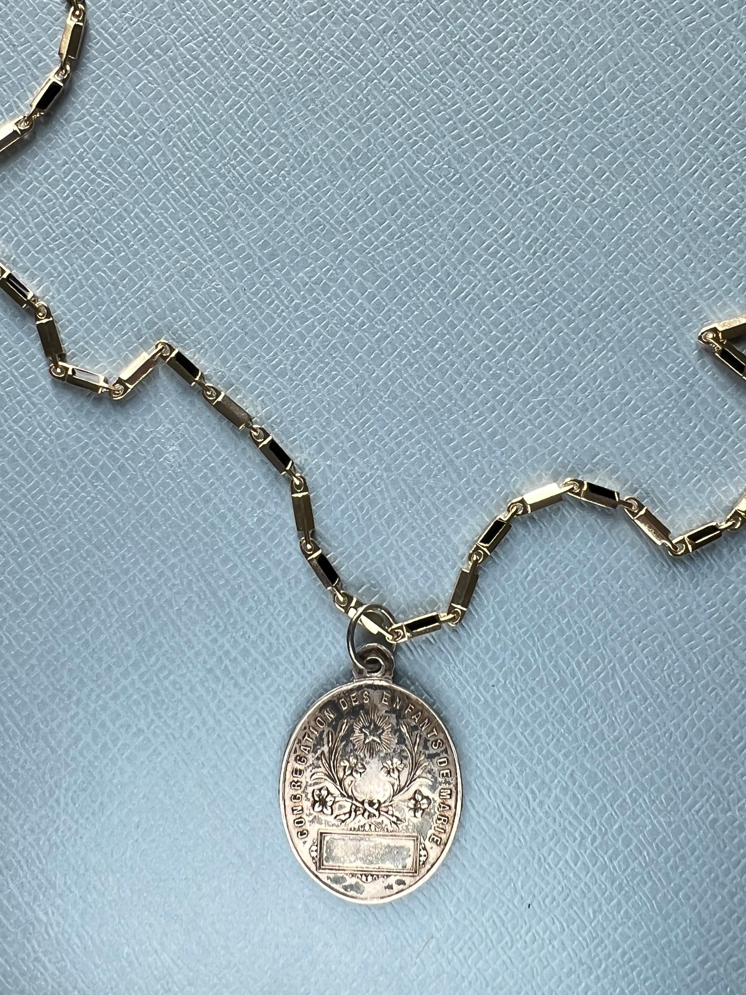Women's or Men's Virgin Mary Medal Chain Necklace For Sale