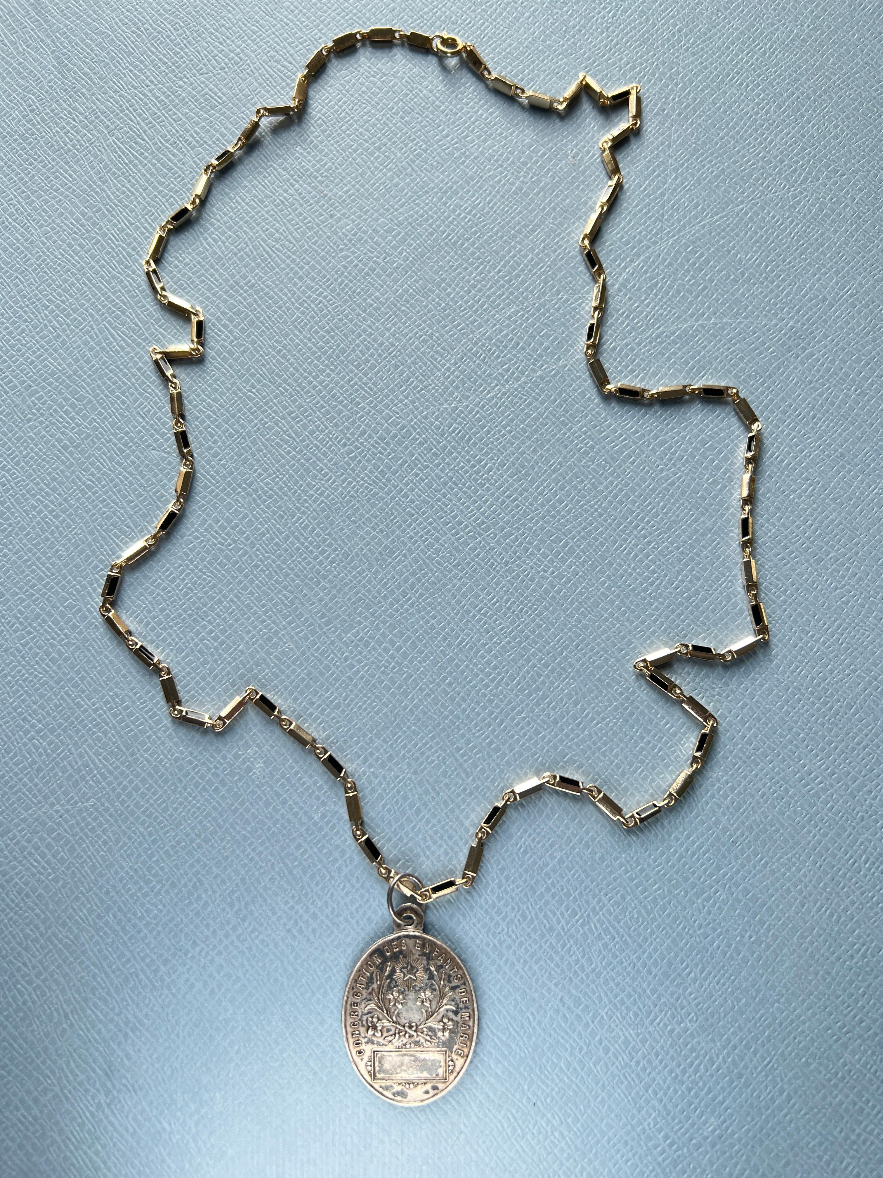 Virgin Mary Medal Chain Necklace For Sale 1