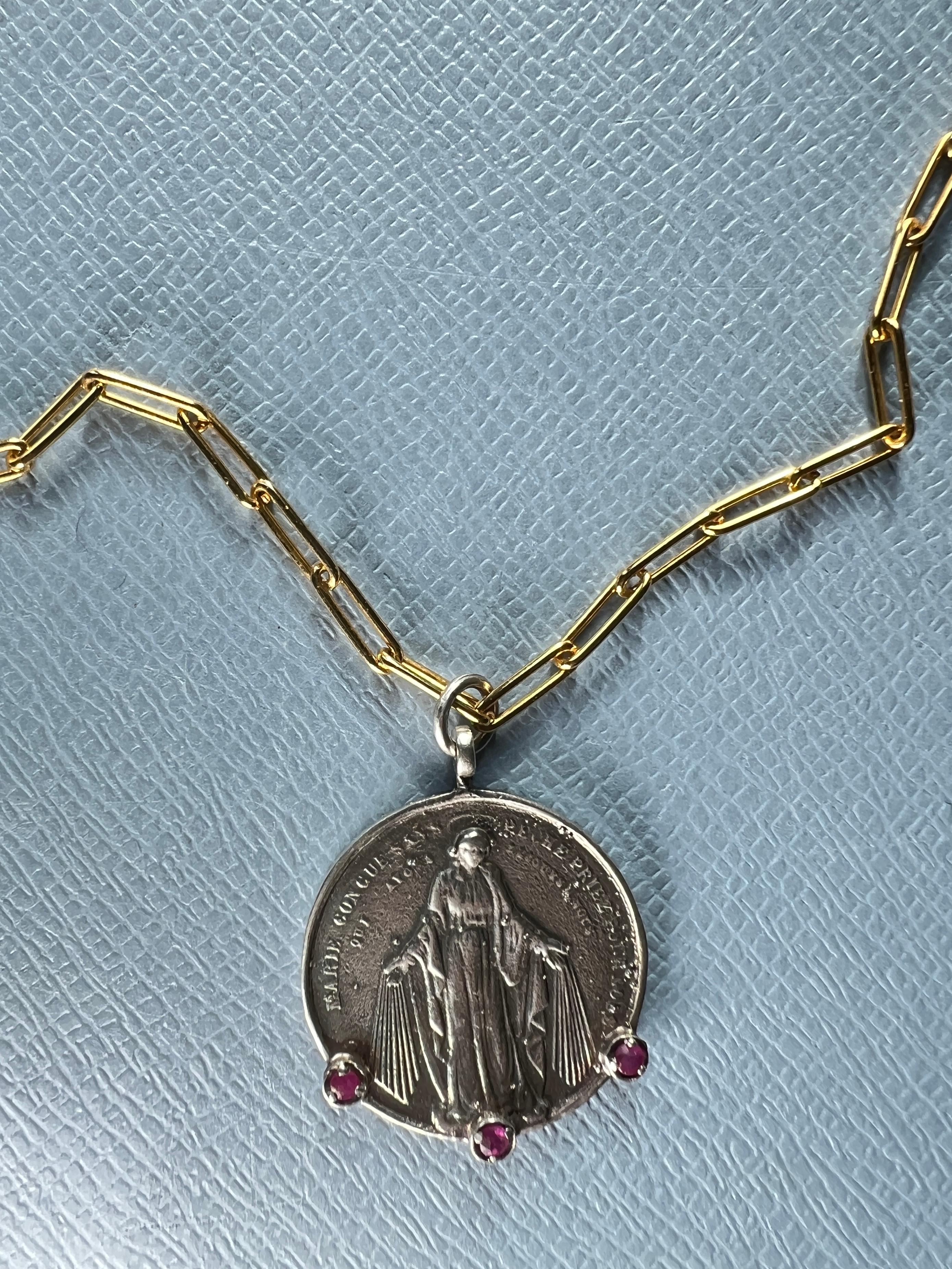 Virgin Mary Medal Chain Necklace For Sale 1