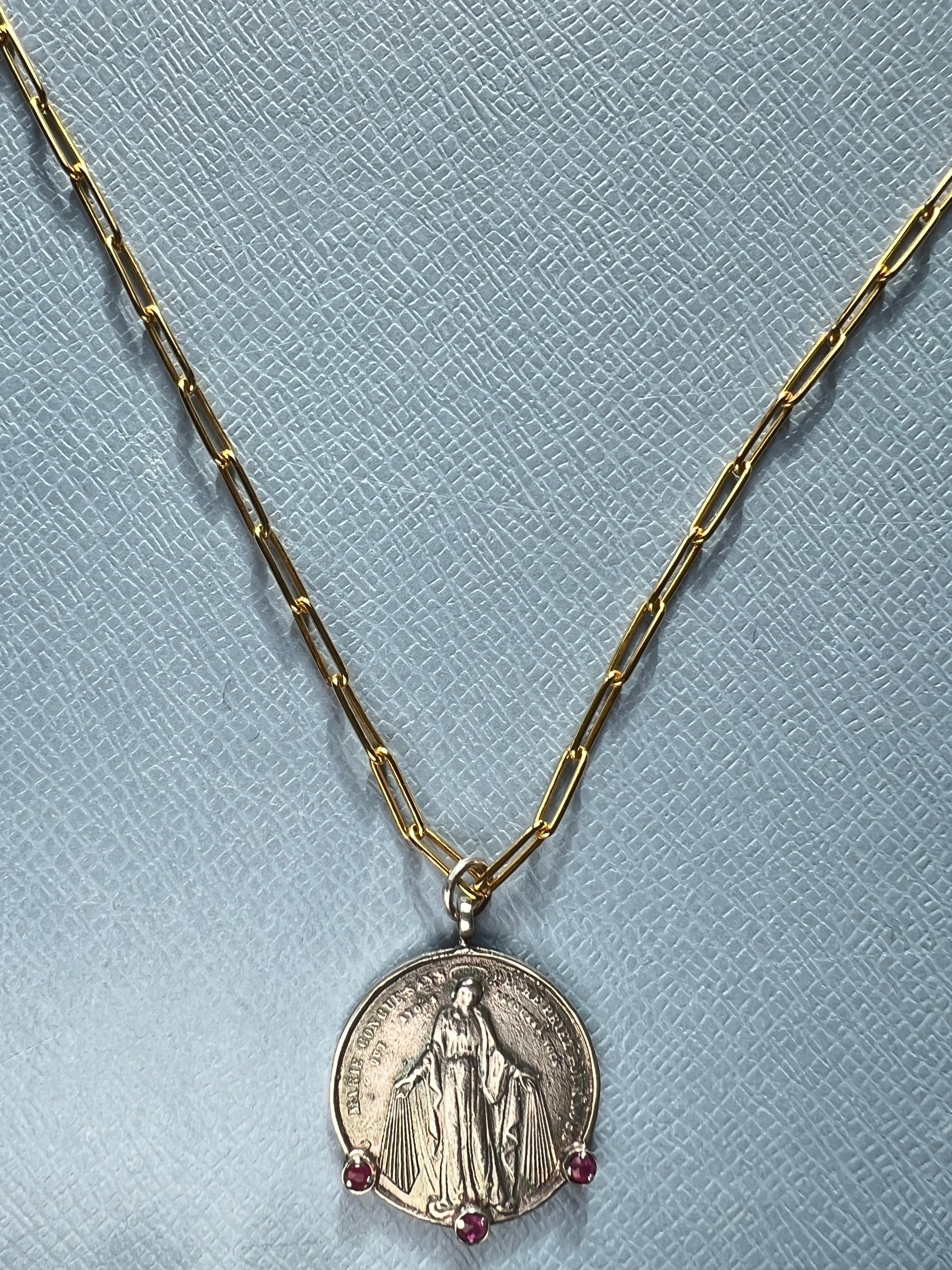 Virgin Mary Medal Chain Necklace For Sale 2