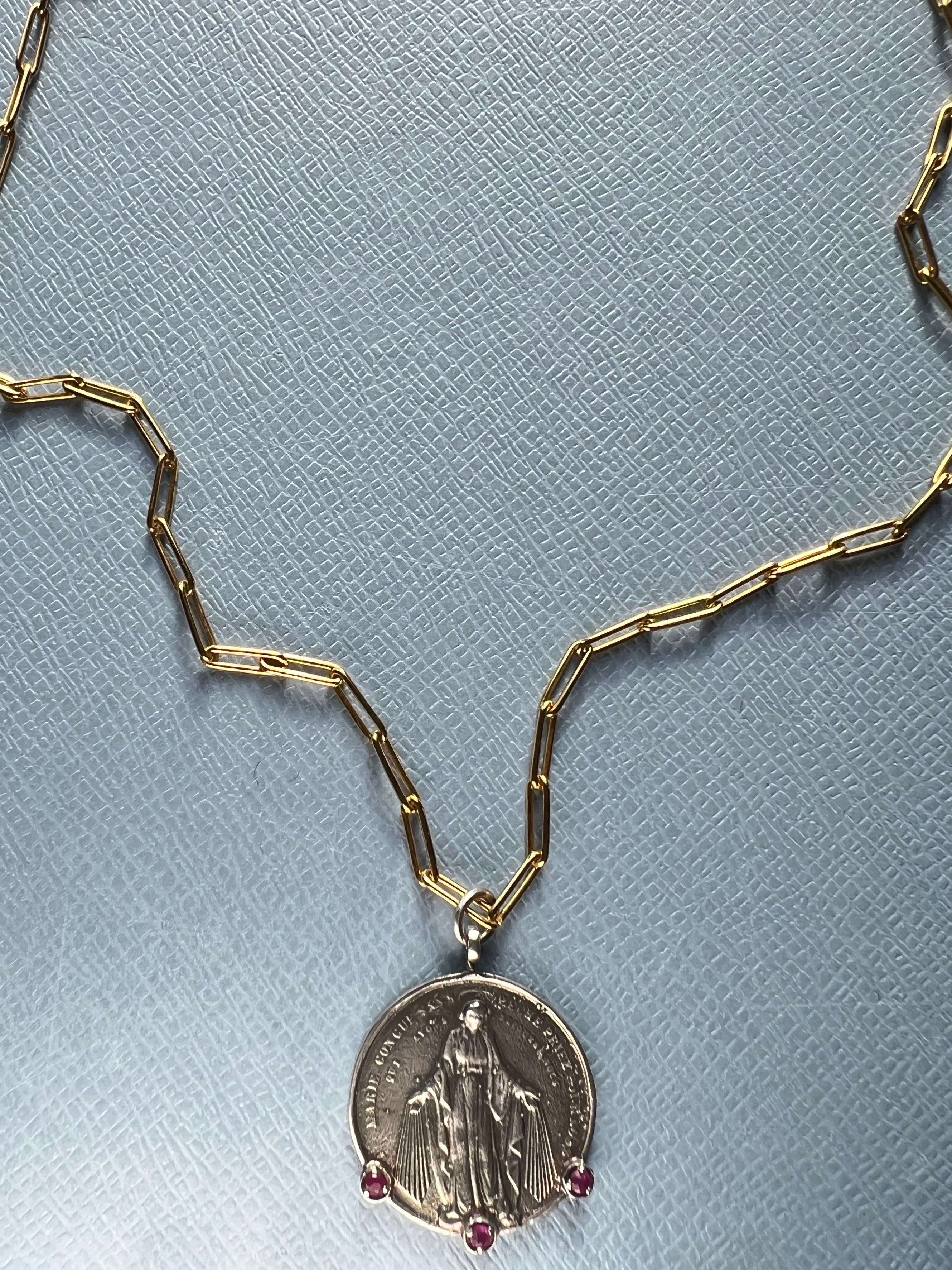 Virgin Mary Medal Chain Necklace For Sale 3