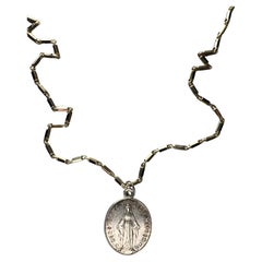 Chaîne collier médaille de la Vierge Marie