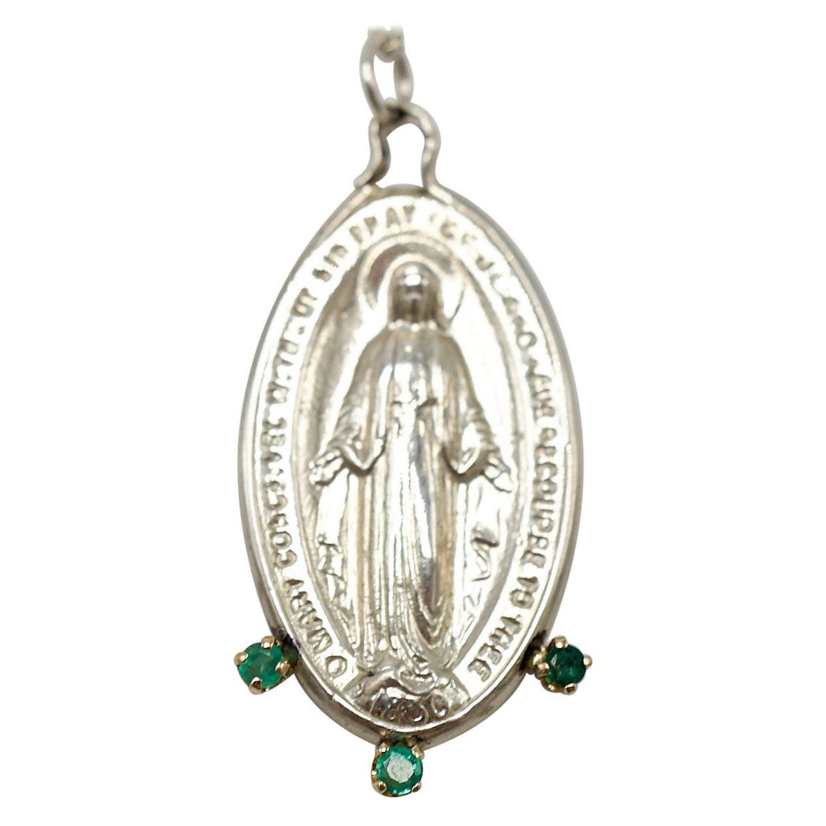 Medalla de la Virgen María Colgante Ovalado Esmeraldas Collar de Cadena de Plata J DAUPHIN

Los símbolos o medallas pueden convertirse en una poderosa herramienta de nuestro arsenal para lo espiritual. 
Desde la antigüedad se han utilizado colgantes