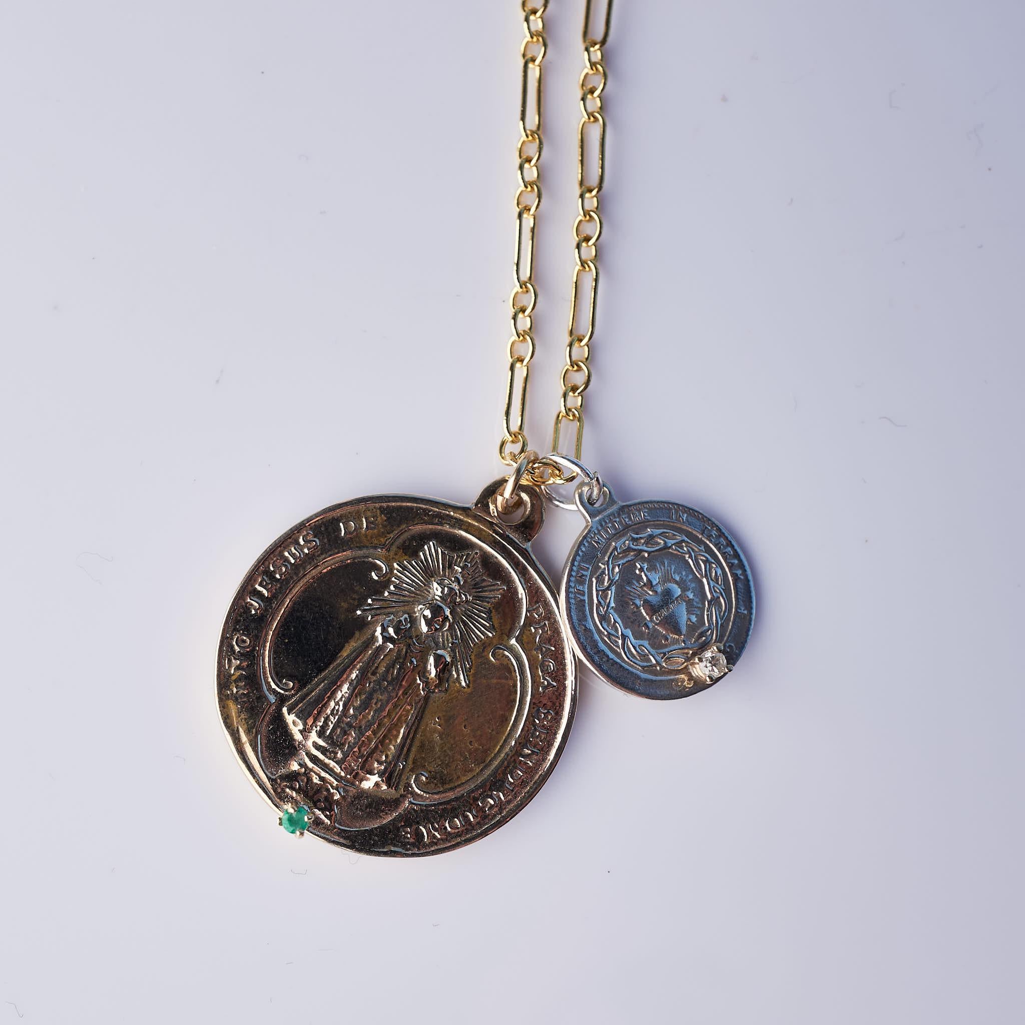 Chaîne collier en argent et bronze J Dauphin avec médaille de la Vierge Marie en forme de cœur sacré et émeraude Neuf - En vente à Los Angeles, CA