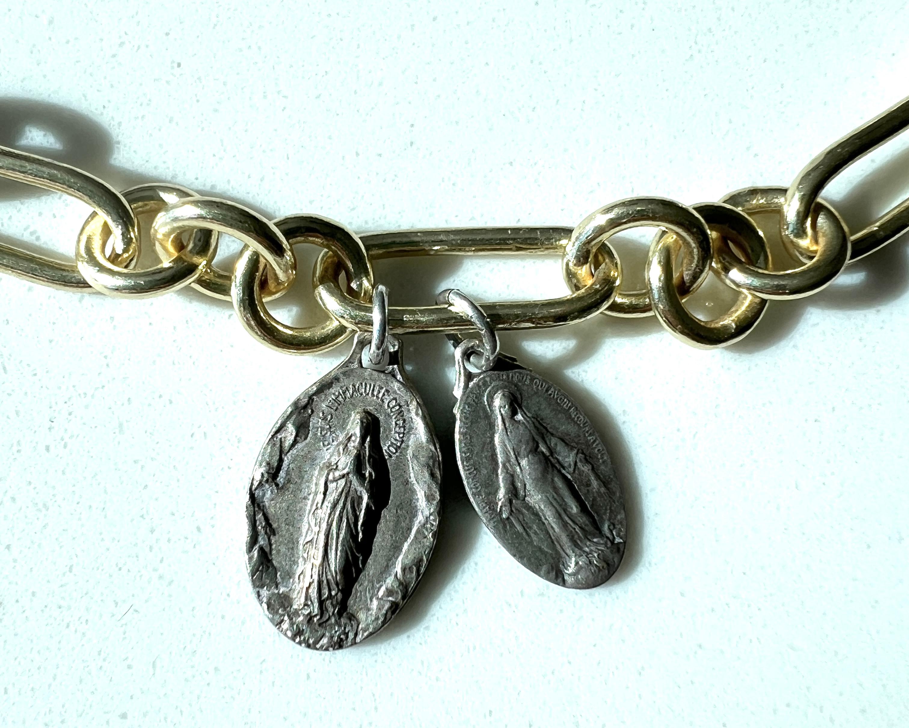 Collana girocollo a catena con medaglie della Vergine Maria in vendita 1