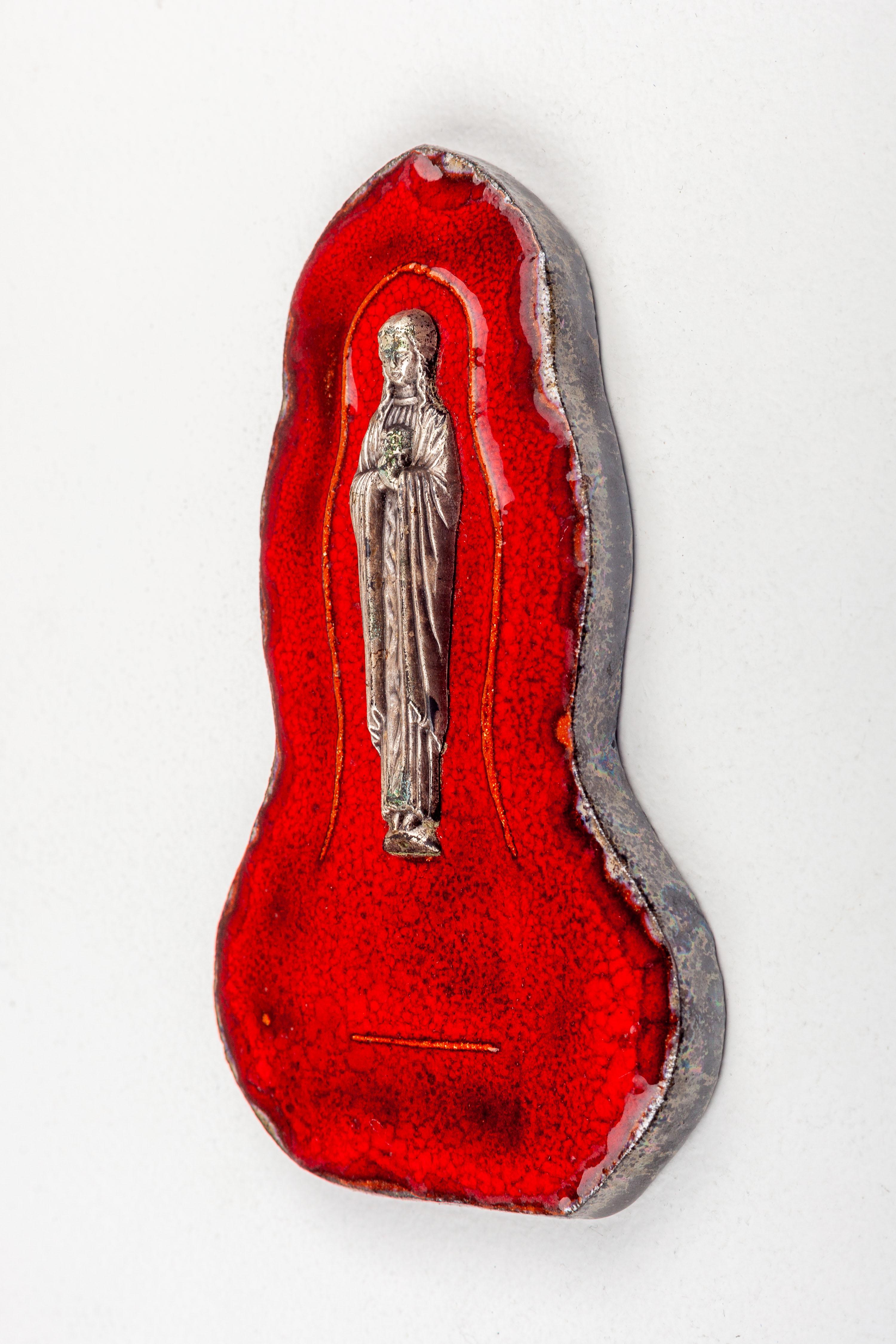 Virgin Mary, Mid-20th Century Studio Pottery, Europe In Good Condition For Sale In Chicago, IL