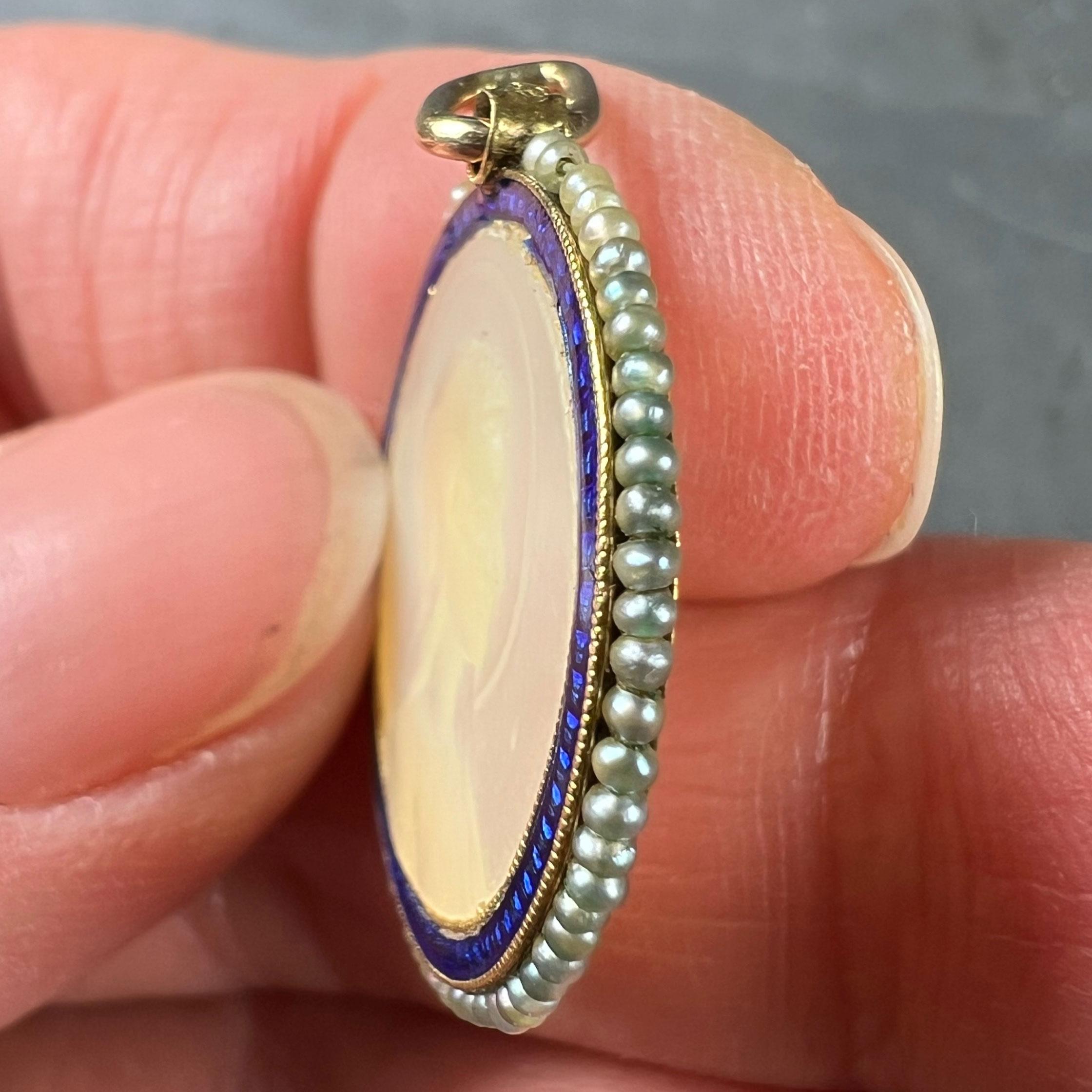 18 Karat Gelbgold Perlen-Medaille-Anhänger Jungfrau Maria Perlmutt Emaille Perle Perlmutt Emaille im Angebot 2