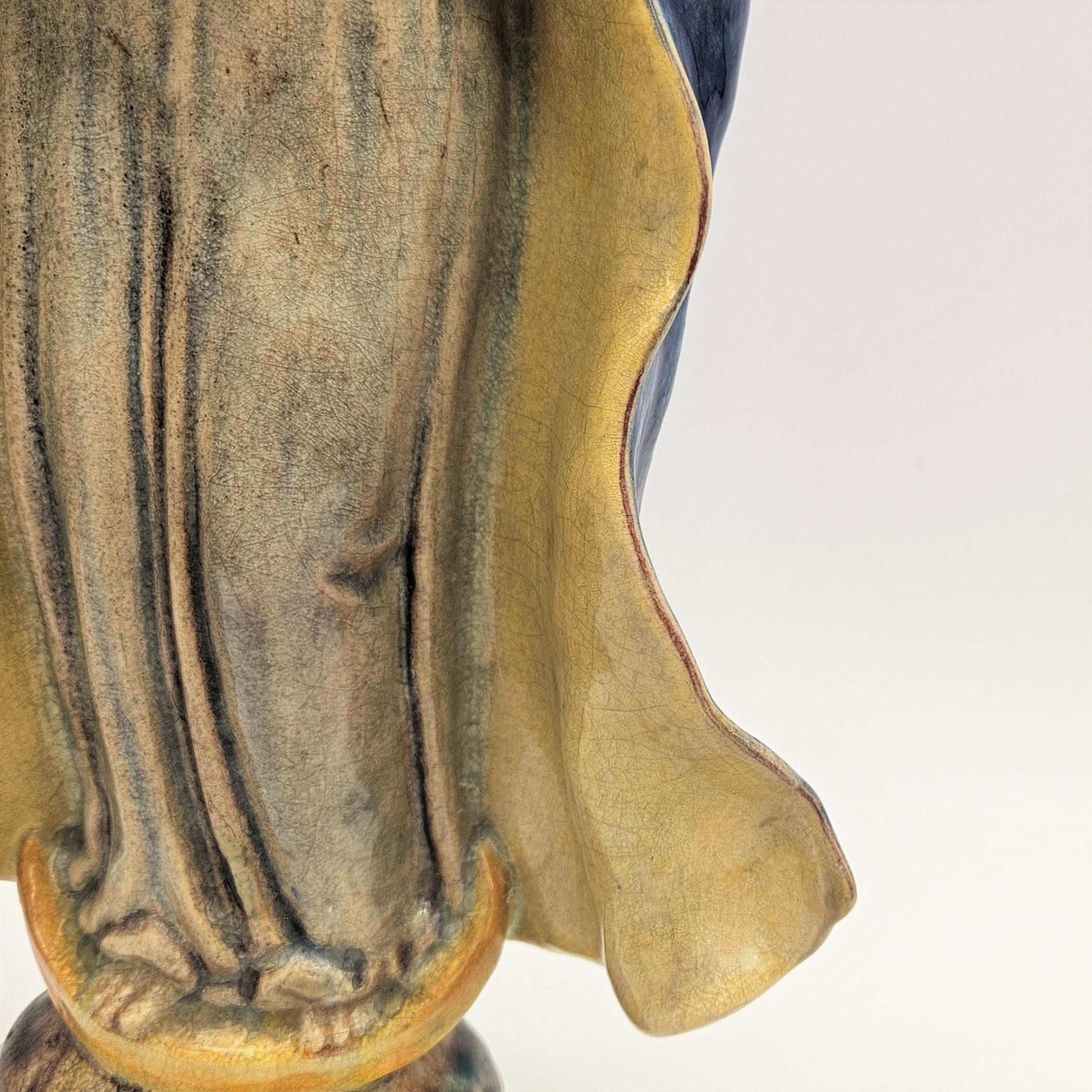 Virgen María con el Niño de Majolika Karlsruhe. 1930 - 1940 Moderno de mediados de siglo en venta