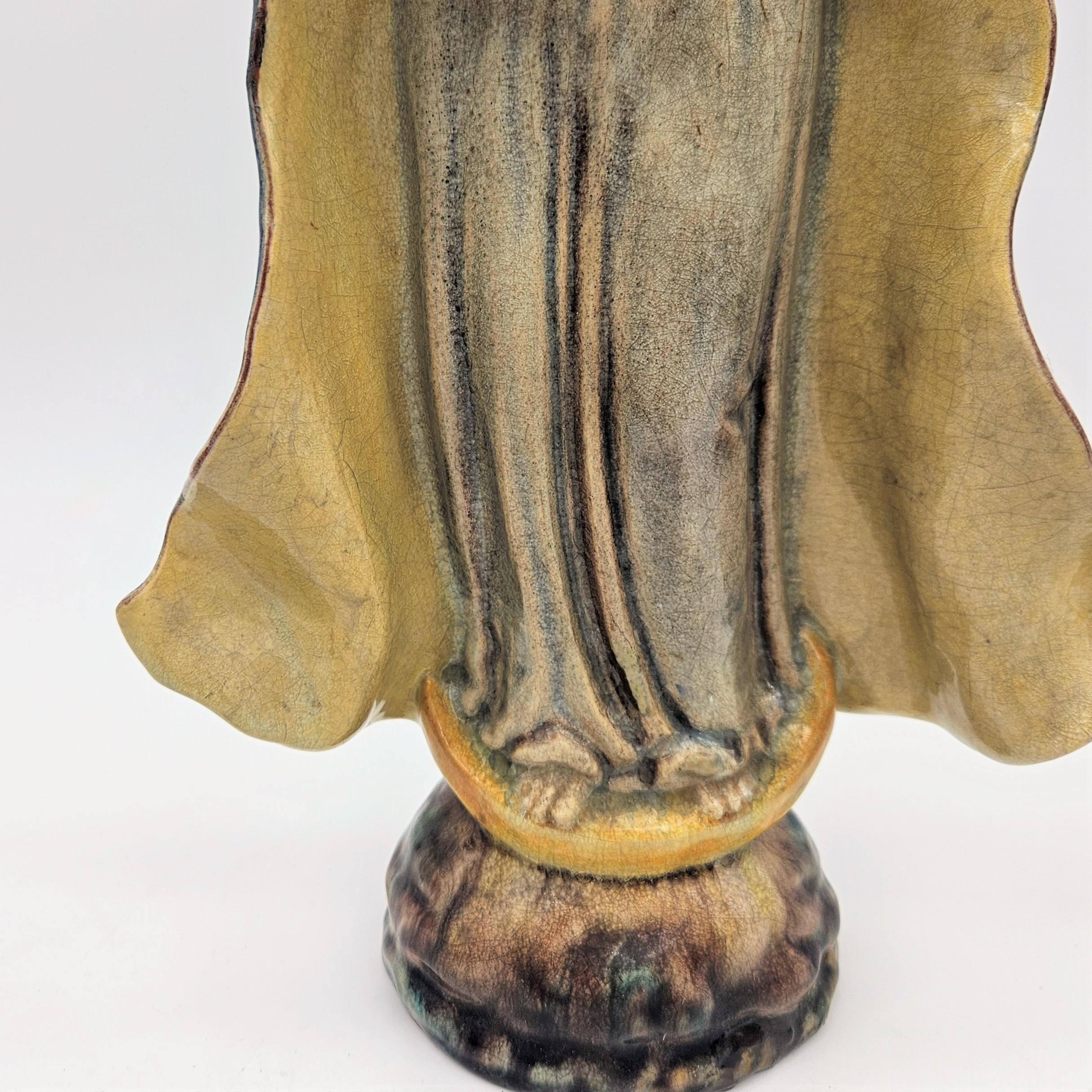 Virgen María con el Niño de Majolika Karlsruhe. 1930 - 1940 Alemán en venta