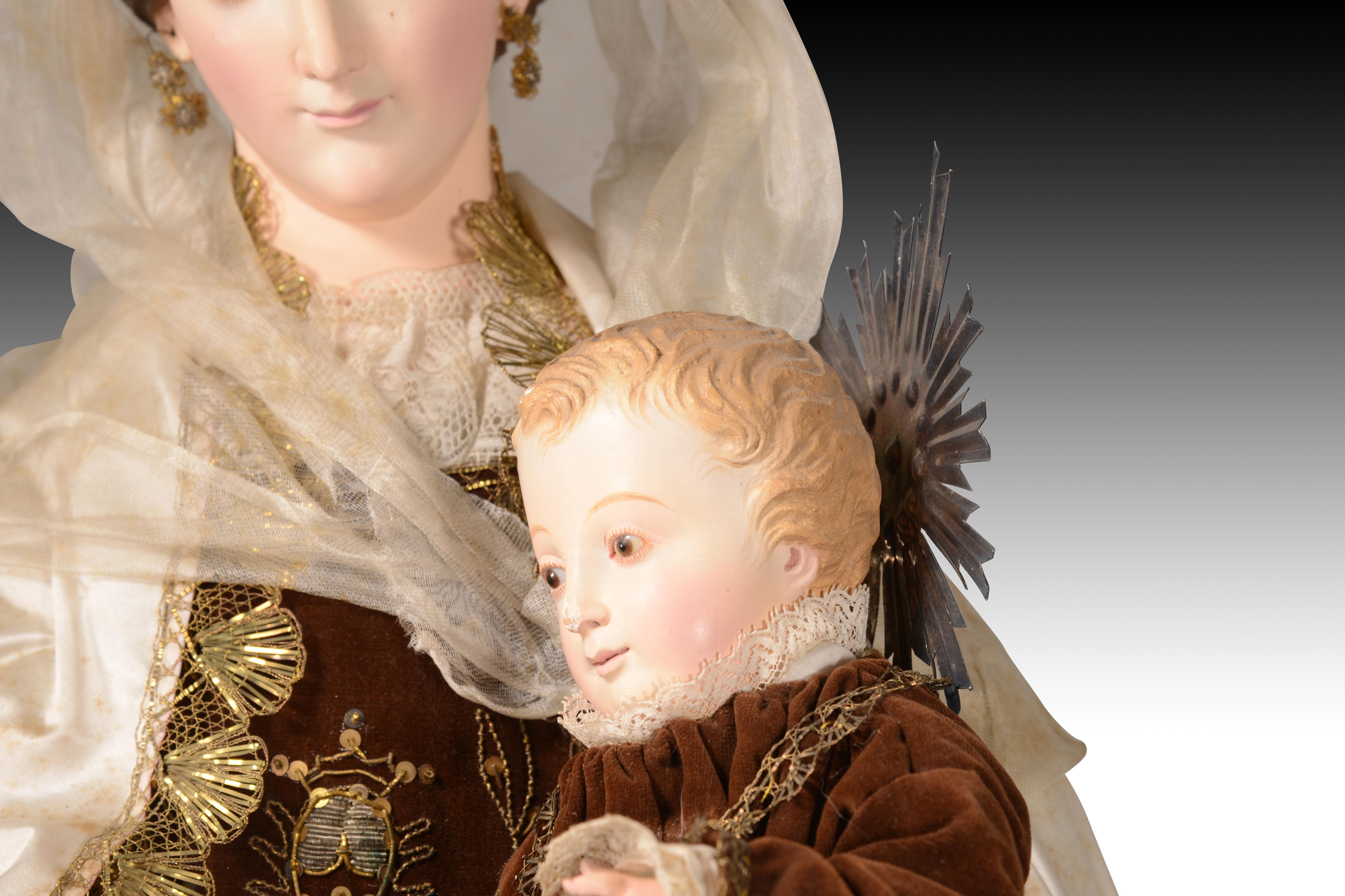 Virgen del Carmen para vestir. Madera, metal y textil. Spanish School, siglo XIX 7