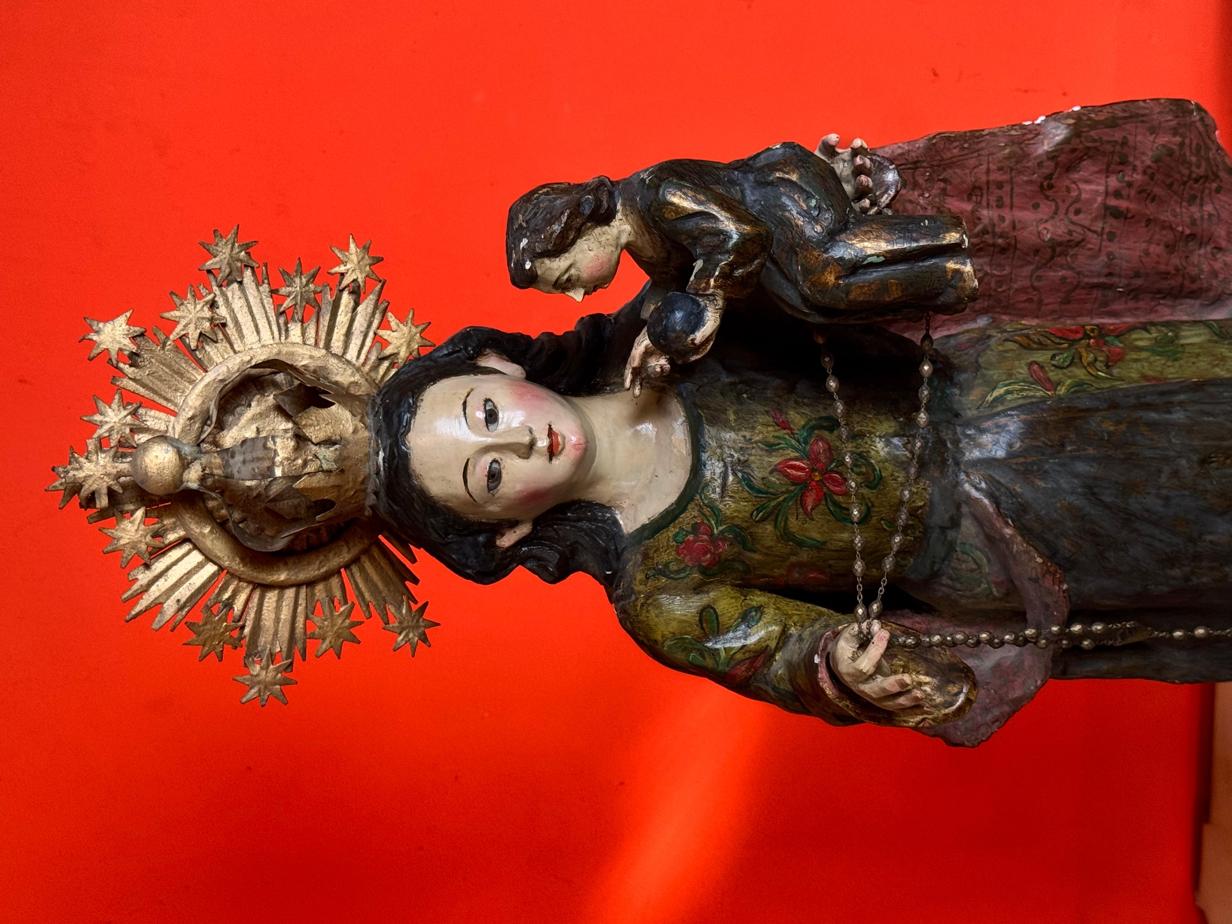 Vergine di Miraflores in legno di maguey policromo con Bambino e corona di rame, XVIII in vendita 4