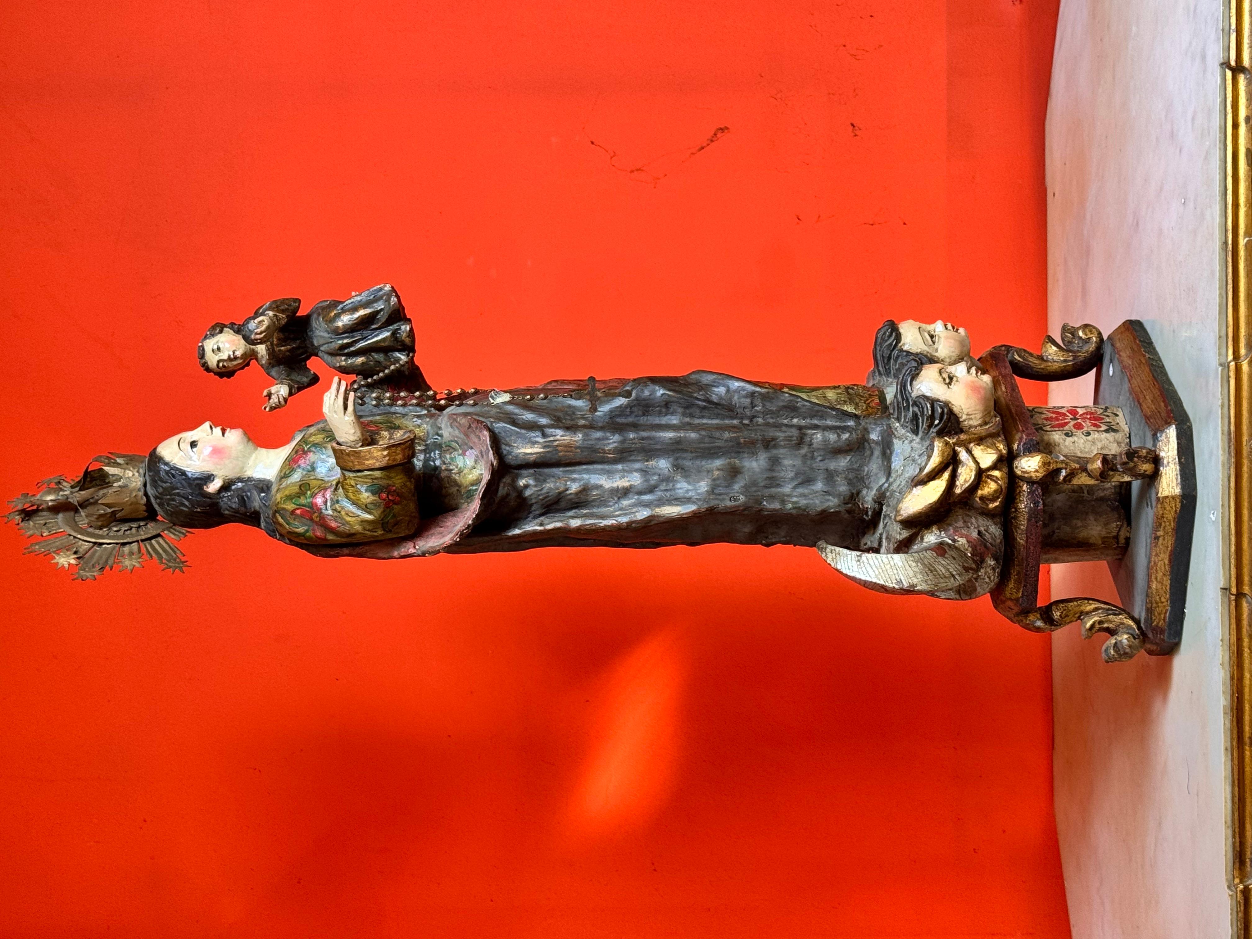 Vergine di Miraflores in legno di maguey policromo con Bambino e corona di rame, XVIII In condizioni buone in vendita a Madrid, ES