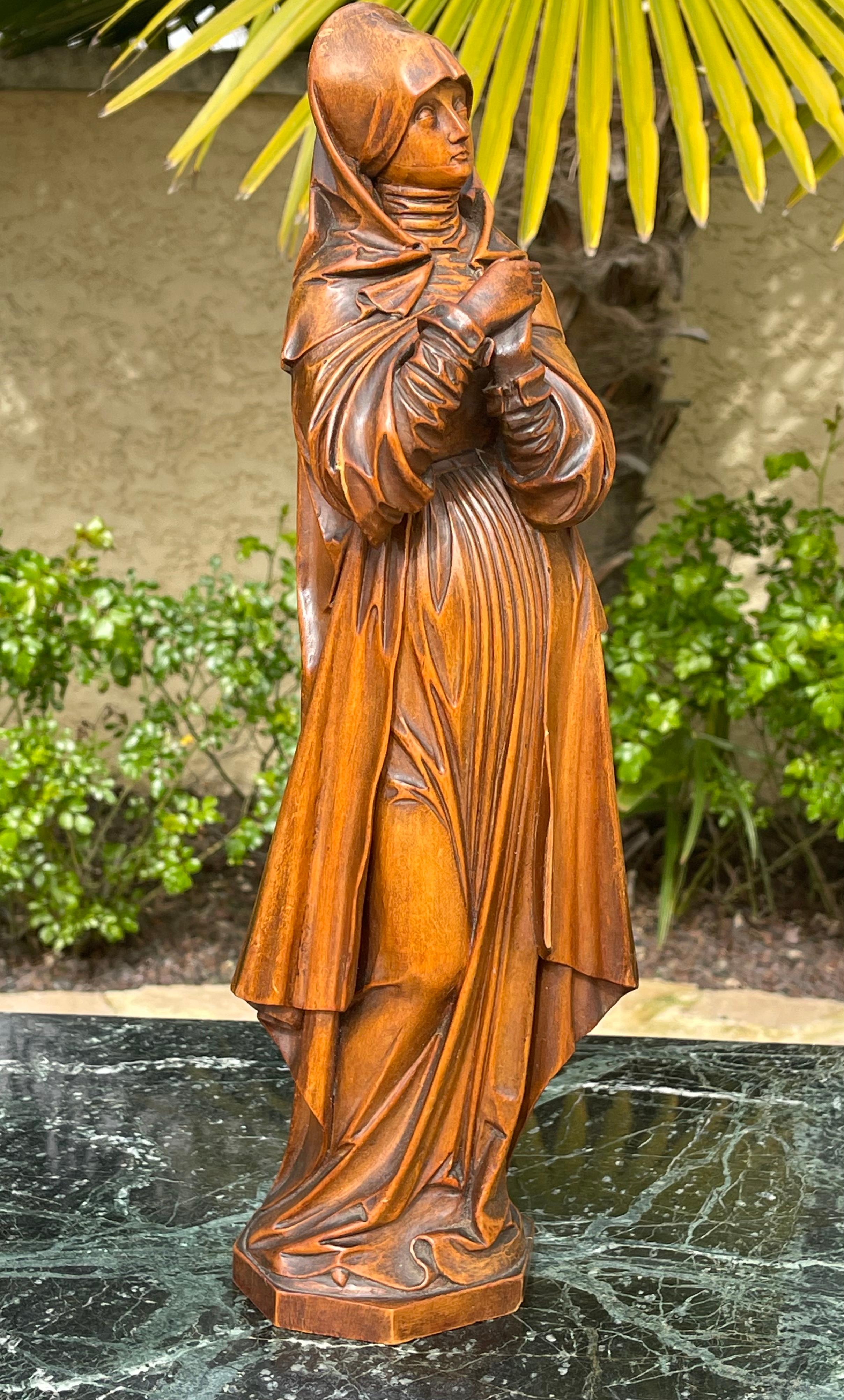 Virgin of Nuremberg en buis sculpté, XIXe siècle en vente 3